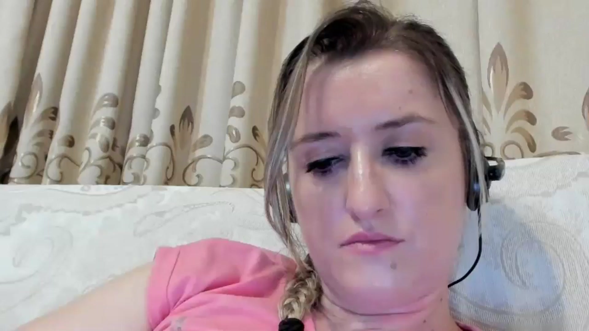 Gallery image thumbnail from BestDream's myfreecams stream on, 08/05/2024, 22:47 image 14 of 20