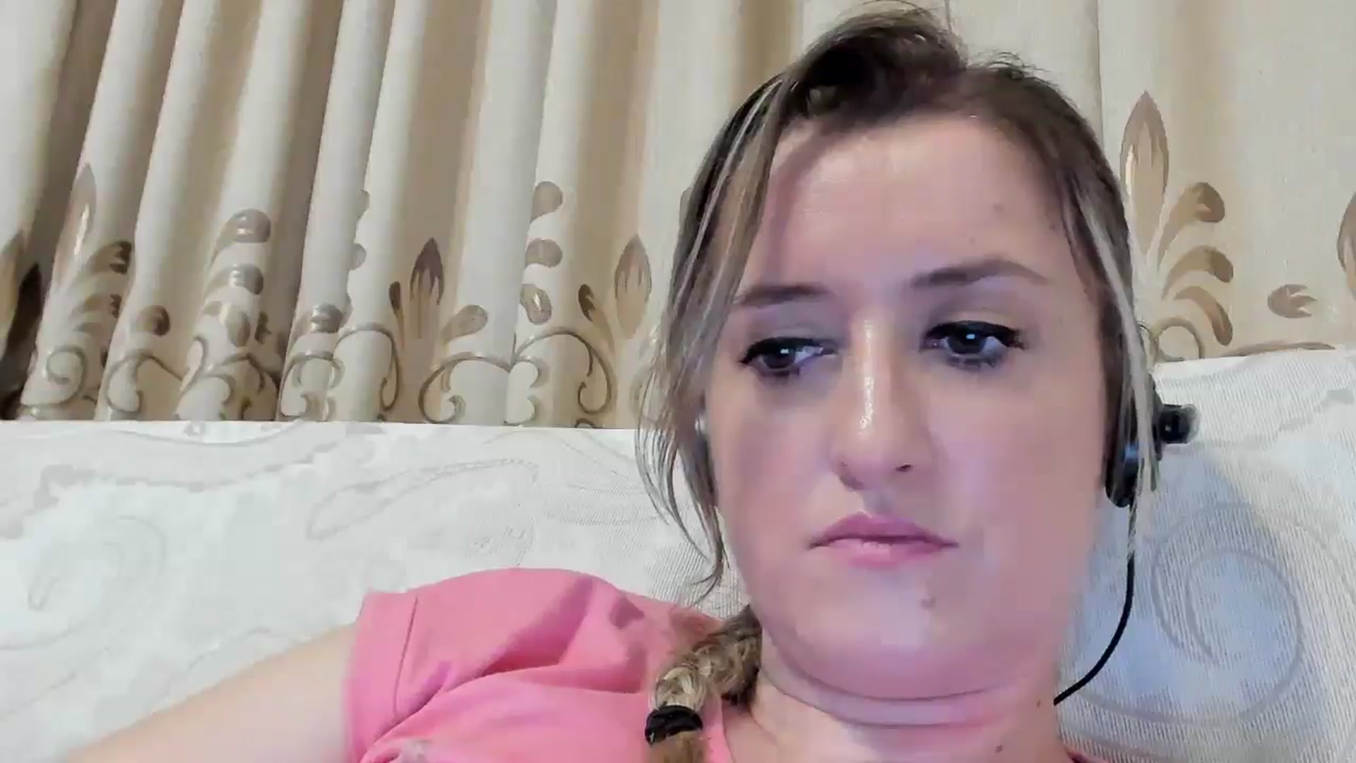 Gallery image thumbnail from BestDream's myfreecams stream on, 08/05/2024, 22:47 image 15 of 20