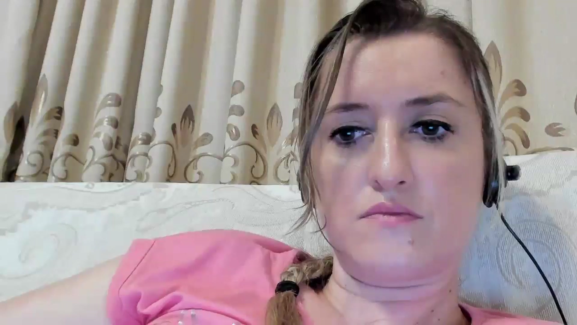 Gallery image thumbnail from BestDream's myfreecams stream on, 08/05/2024, 23:02 image 2 of 20