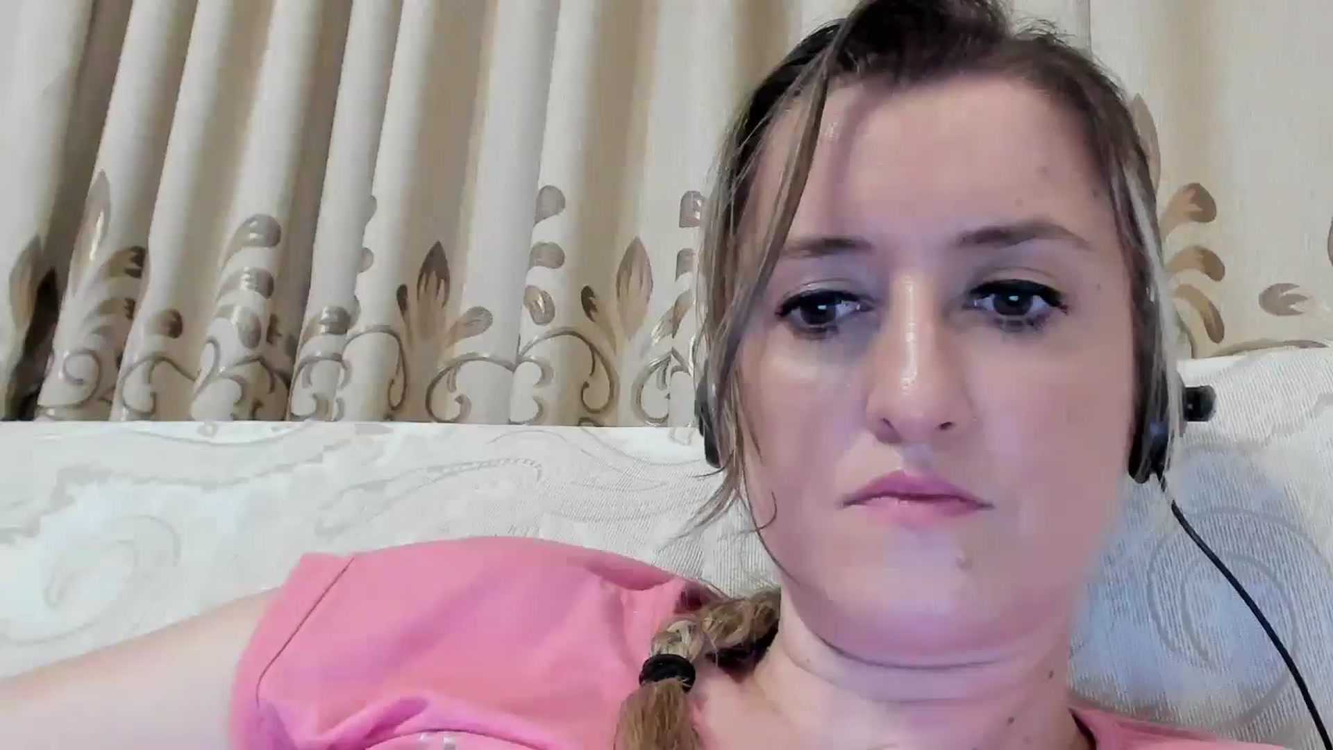 Gallery image thumbnail from BestDream's myfreecams stream on, 08/05/2024, 23:02 image 4 of 20
