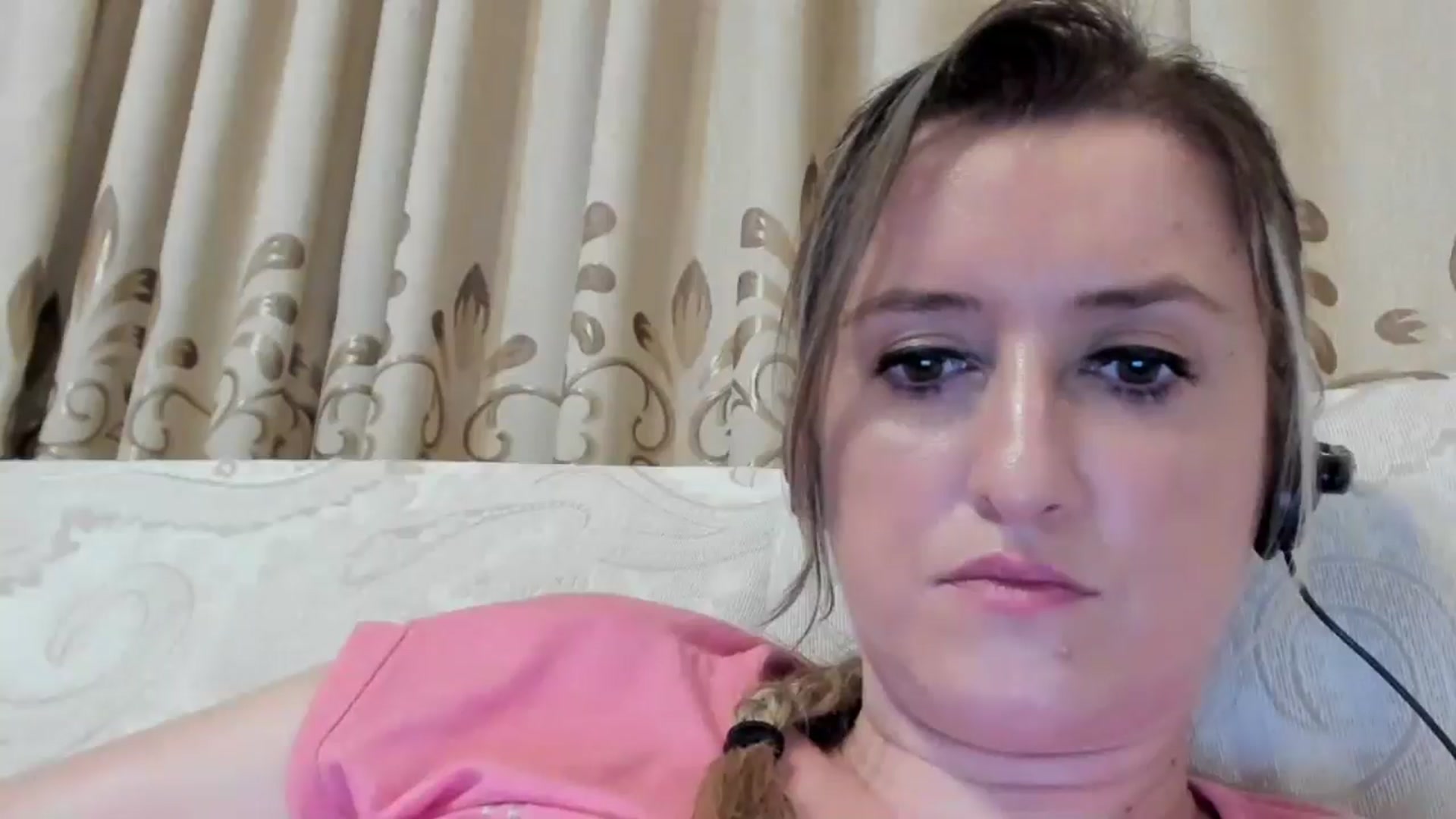 Gallery image thumbnail from BestDream's myfreecams stream on, 08/05/2024, 23:02 image 10 of 20
