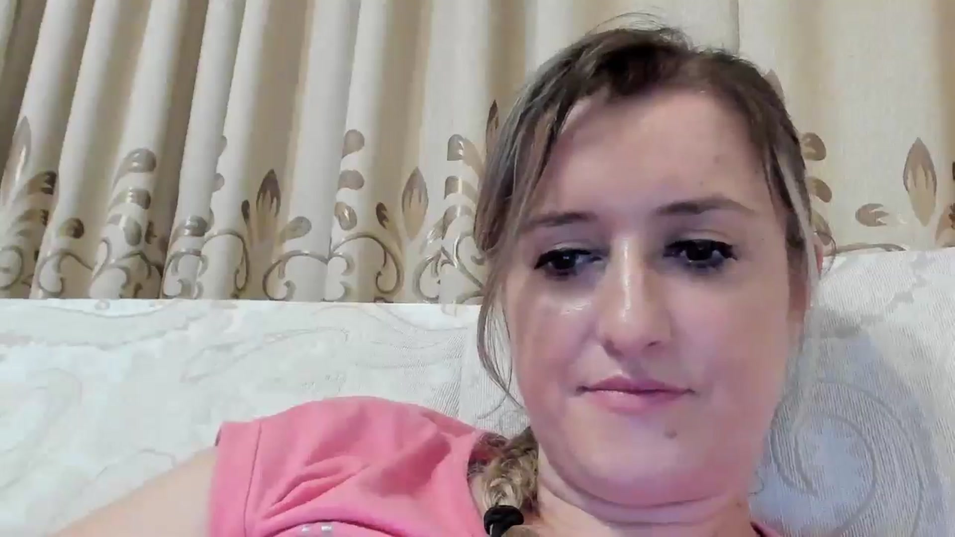 Gallery image thumbnail from BestDream's myfreecams stream on, 08/05/2024, 23:35 image 6 of 20
