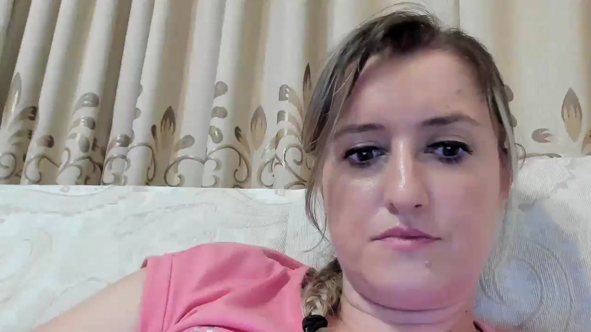 Gallery image thumbnail from BestDream's myfreecams stream on, 08/05/2024, 23:35 image 1 of 20