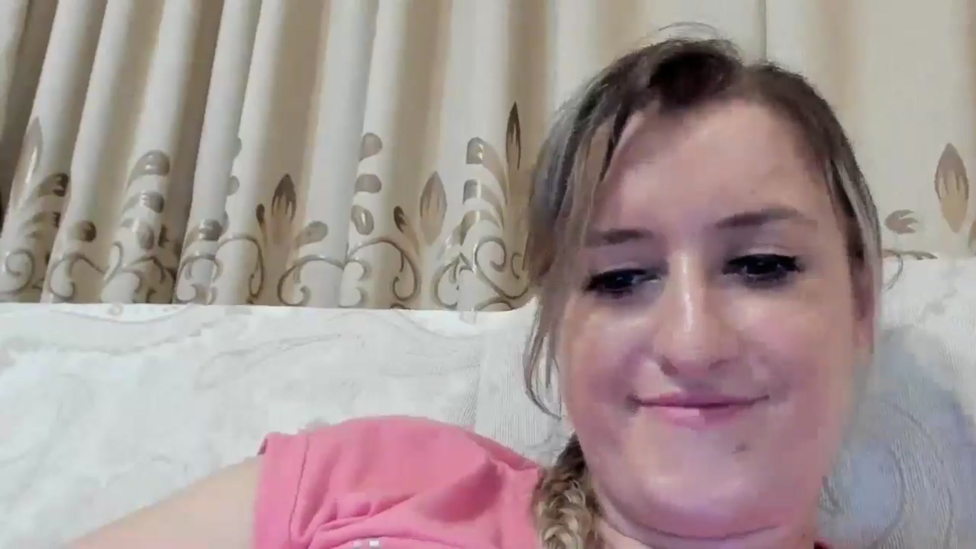 Gallery image thumbnail from BestDream's myfreecams stream on, 08/05/2024, 23:35 image 16 of 20