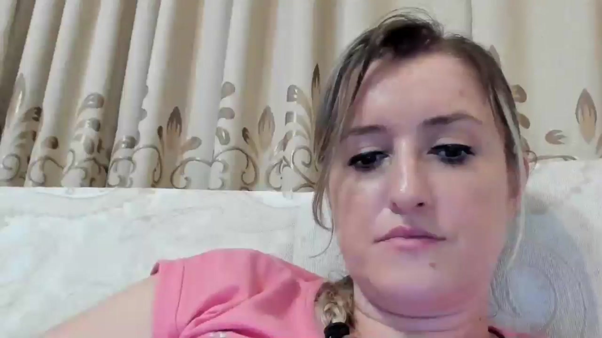 Gallery image thumbnail from BestDream's myfreecams stream on, 08/05/2024, 23:35 image 11 of 20