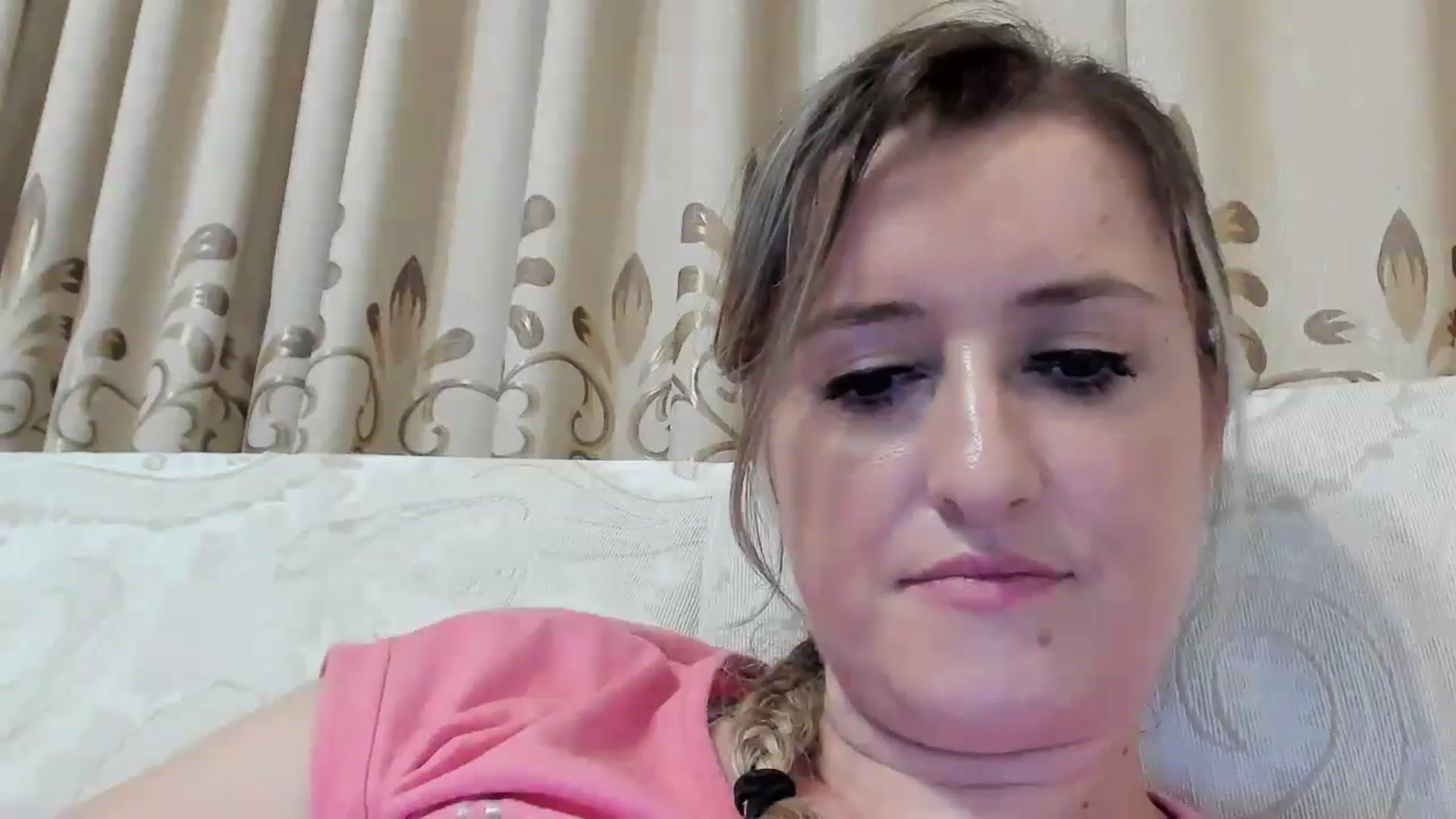 Gallery image thumbnail from BestDream's myfreecams stream on, 08/05/2024, 23:35 image 4 of 20