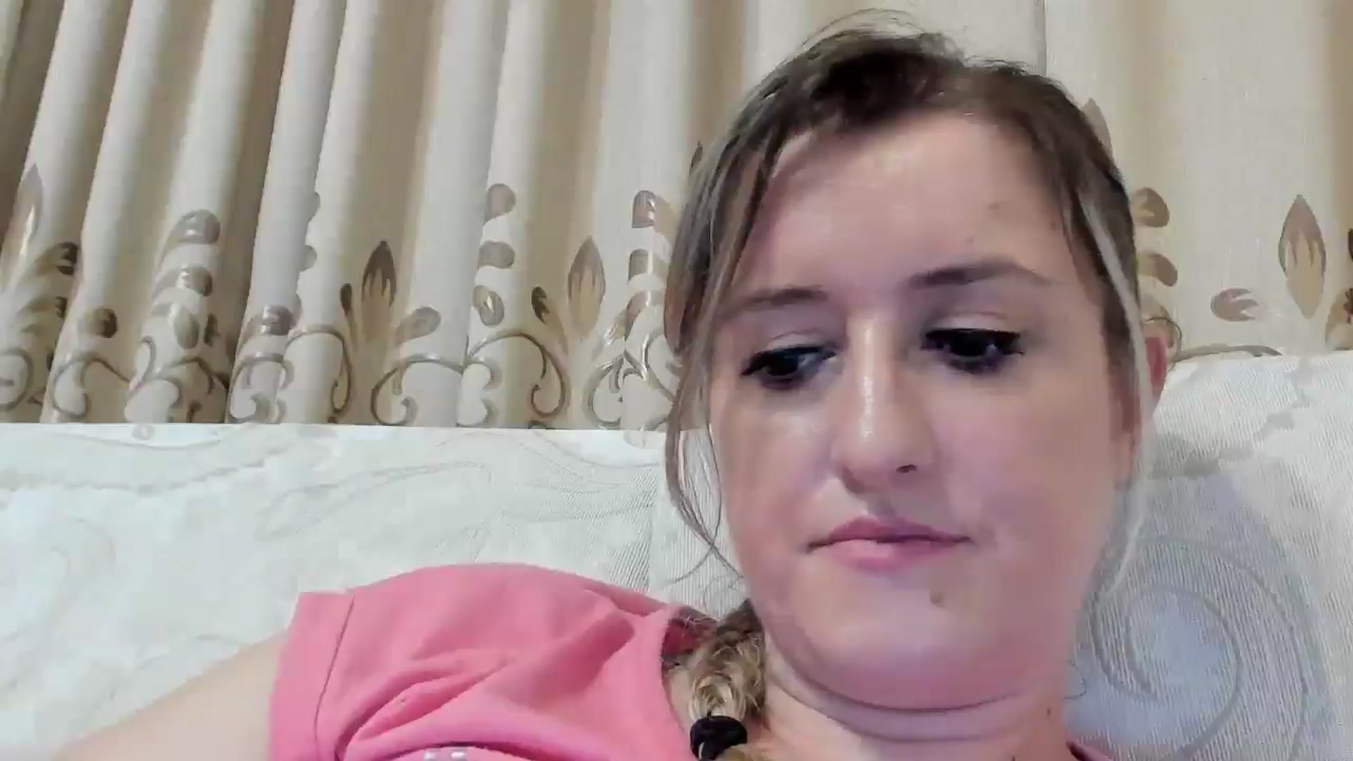 Gallery image thumbnail from BestDream's myfreecams stream on, 08/05/2024, 23:35 image 5 of 20