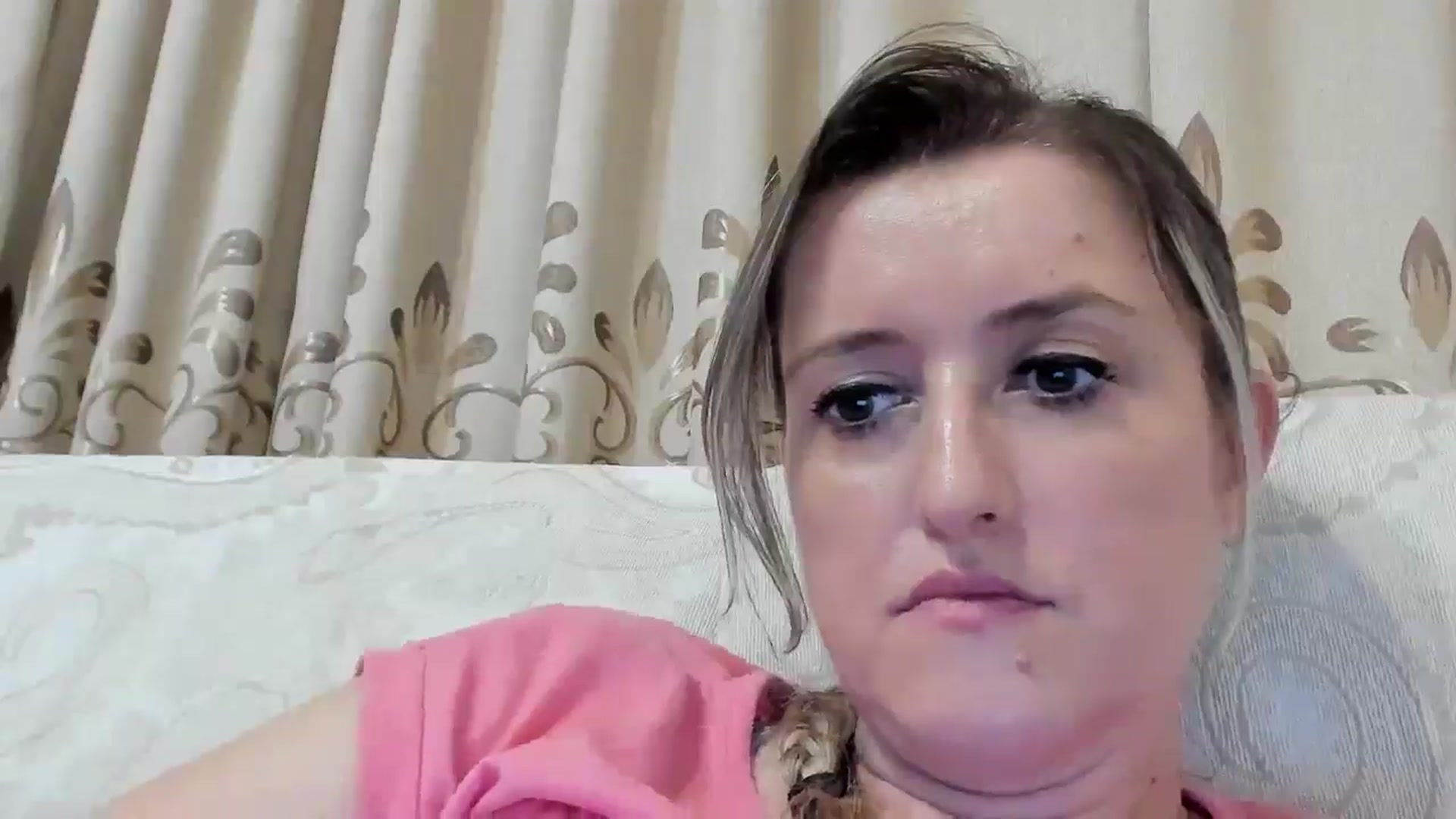 Gallery image thumbnail from BestDream's myfreecams stream on, 08/05/2024, 23:51 image 14 of 20