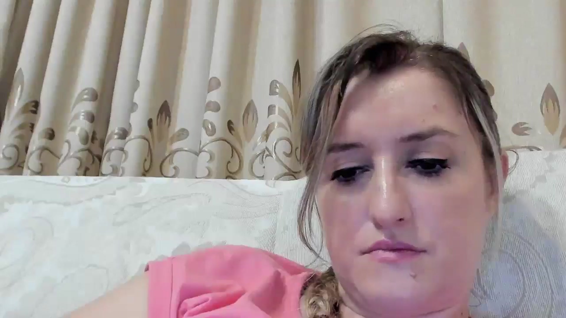 Gallery image thumbnail from BestDream's myfreecams stream on, 08/05/2024, 23:51 image 5 of 20