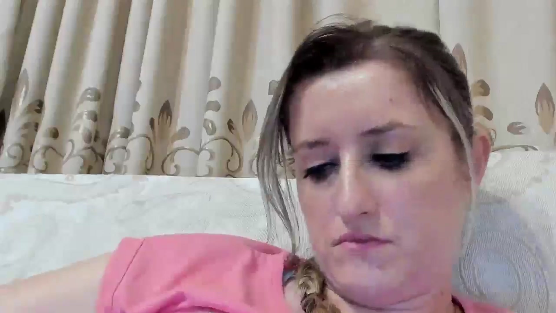 Gallery image thumbnail from BestDream's myfreecams stream on, 08/05/2024, 23:51 image 13 of 20
