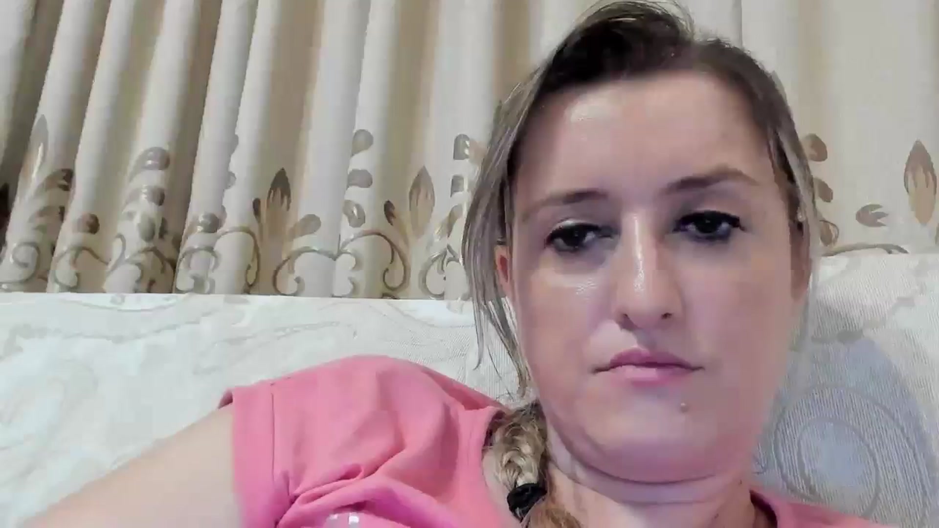 Gallery image thumbnail from BestDream's myfreecams stream on, 08/05/2024, 23:51 image 12 of 20