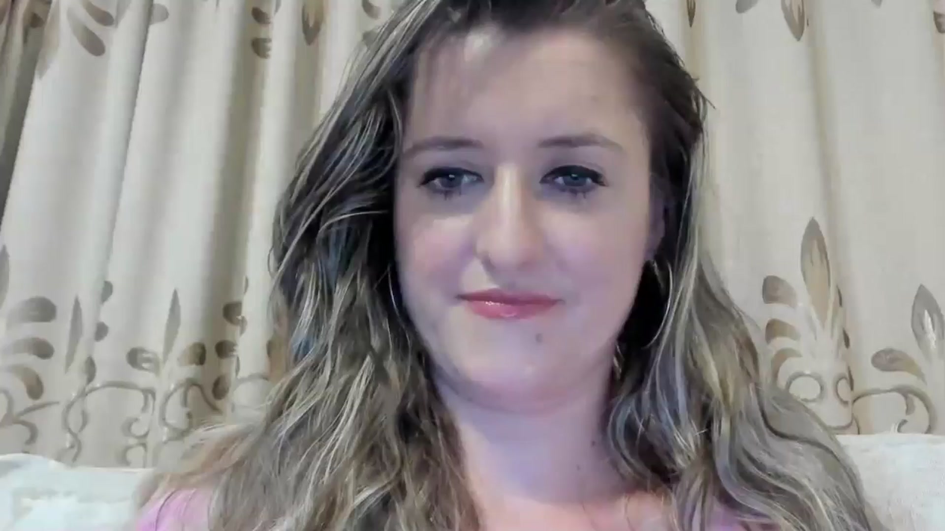 Gallery image thumbnail from BestDream's myfreecams stream on, 08/06/2024, 23:18 image 6 of 20