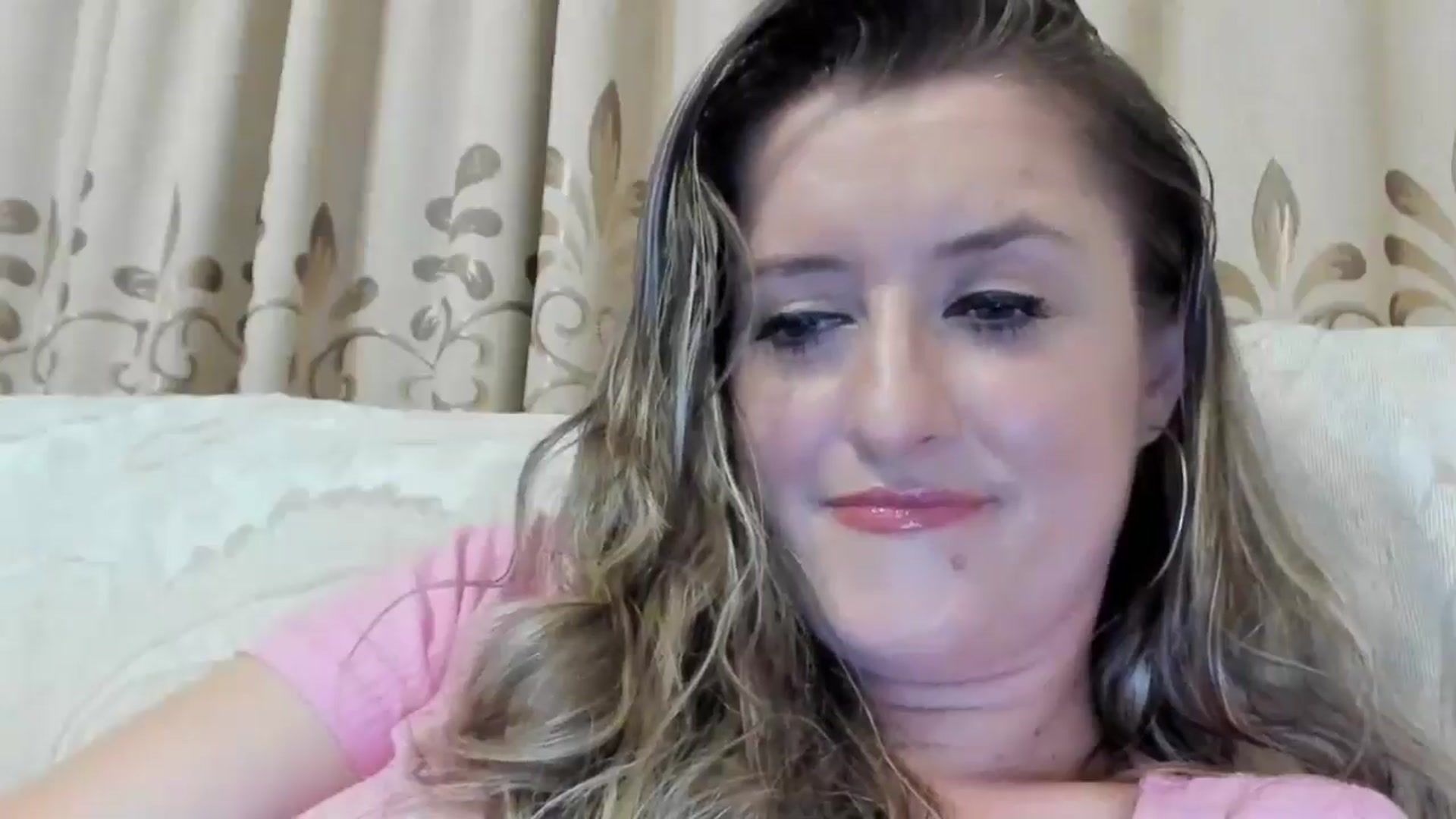 Gallery image thumbnail from BestDream's myfreecams stream on, 08/06/2024, 23:18 image 18 of 20