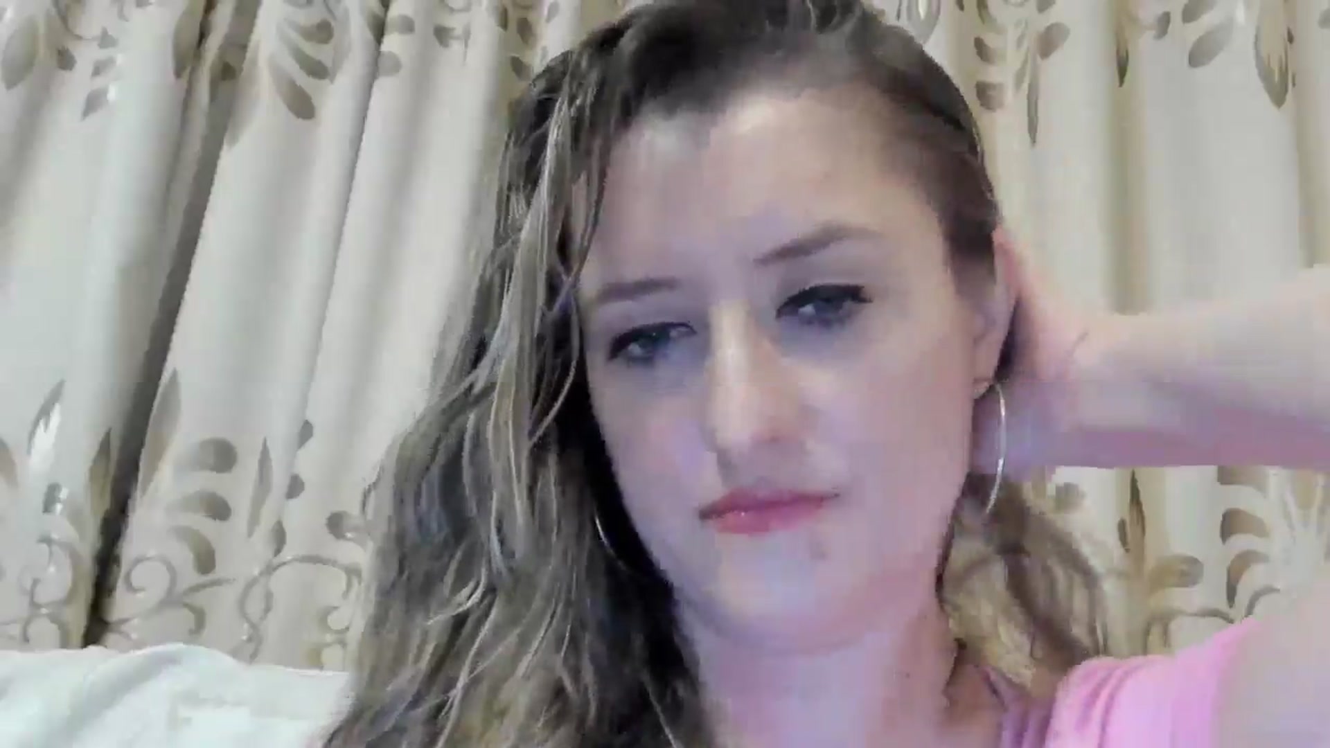 Gallery image thumbnail from BestDream's myfreecams stream on, 08/06/2024, 23:18 image 16 of 20