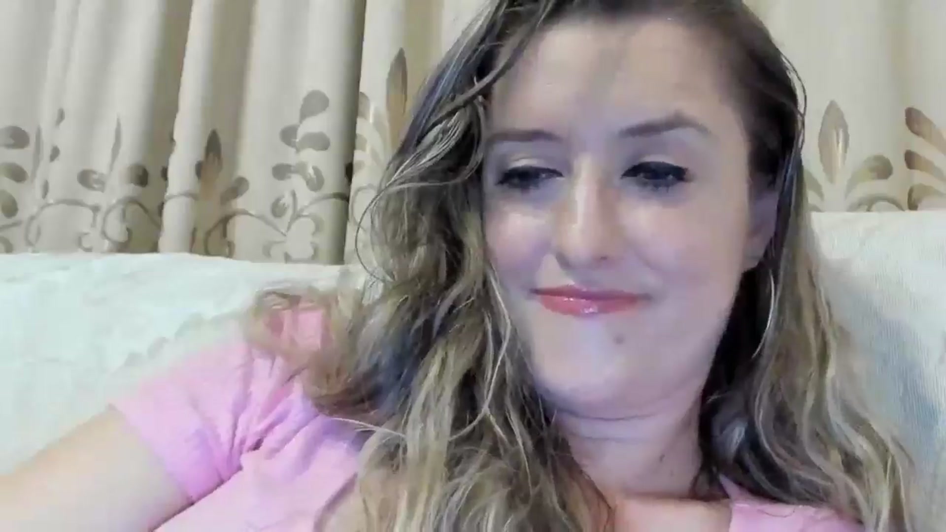 Gallery image thumbnail from BestDream's myfreecams stream on, 08/06/2024, 23:18 image 19 of 20