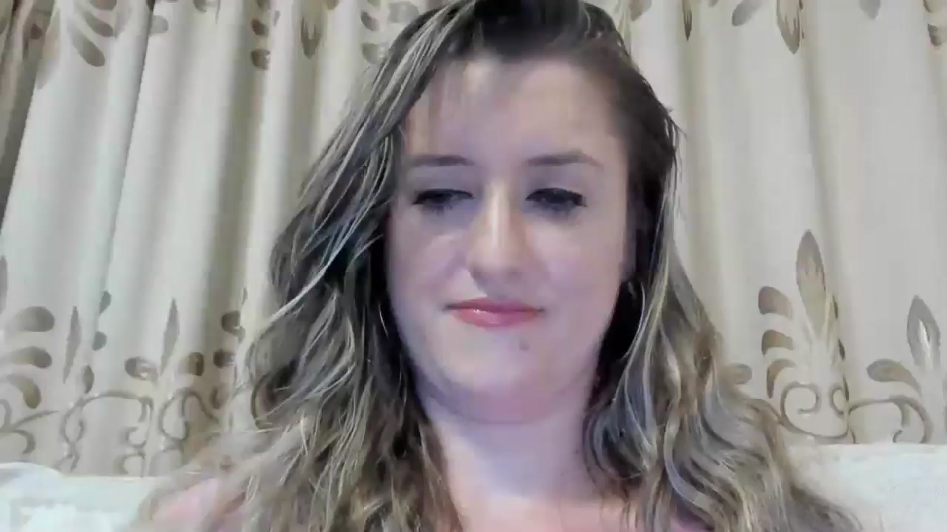 Gallery image thumbnail from BestDream's myfreecams stream on, 08/06/2024, 23:18 image 9 of 20