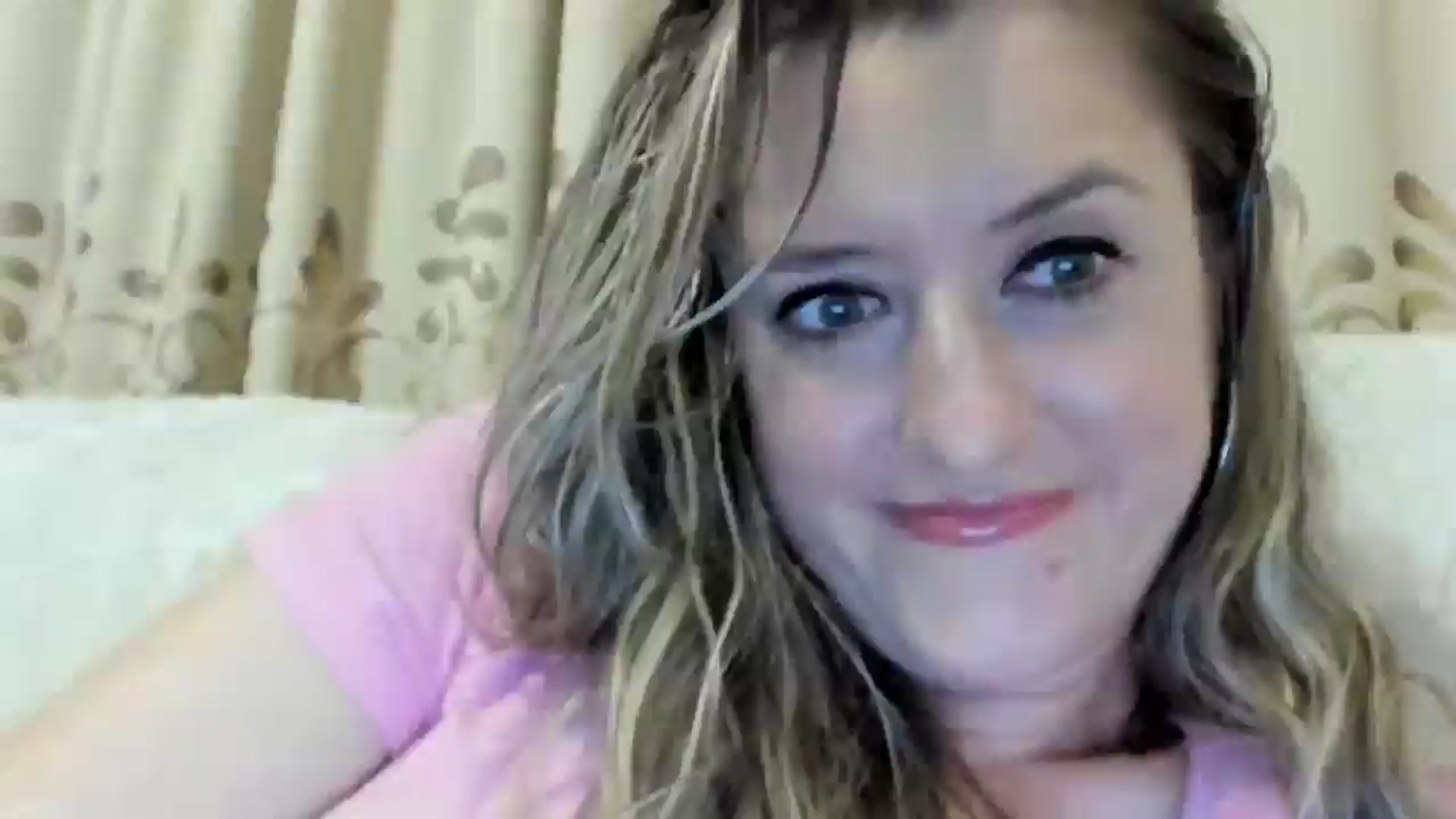 Gallery image thumbnail from BestDream's myfreecams stream on, 08/06/2024, 23:18 image 20 of 20