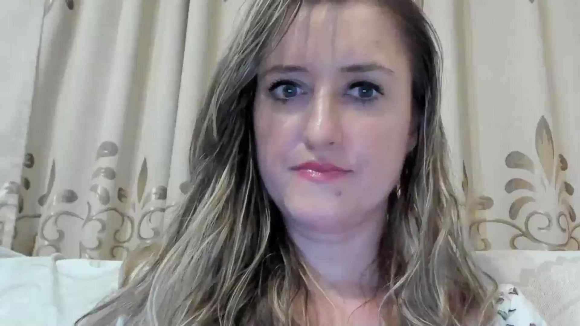 Gallery image thumbnail from BestDream's myfreecams stream on, 08/07/2024, 22:33 image 3 of 20