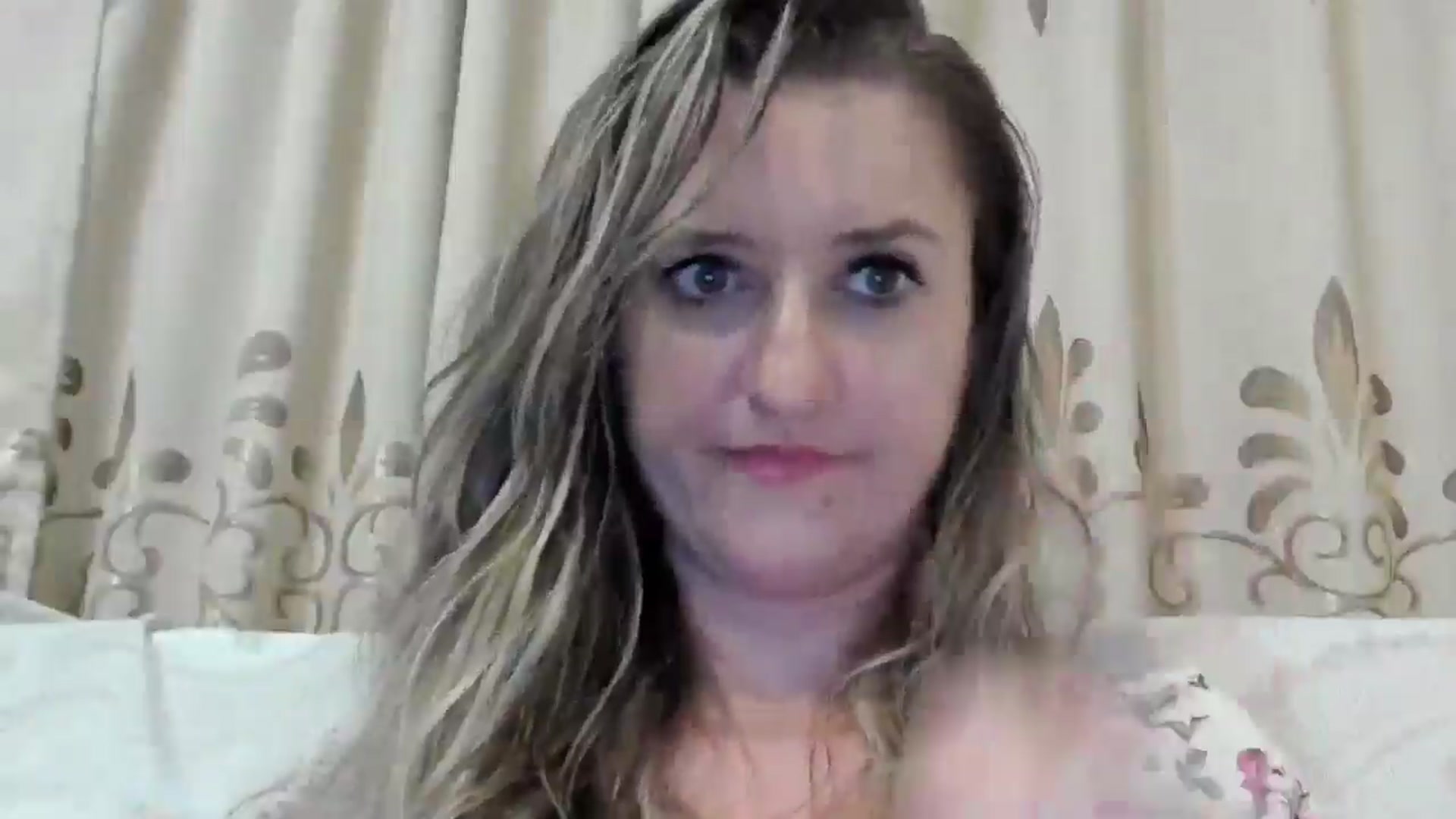 Gallery image thumbnail from BestDream's myfreecams stream on, 08/07/2024, 22:33 image 19 of 20