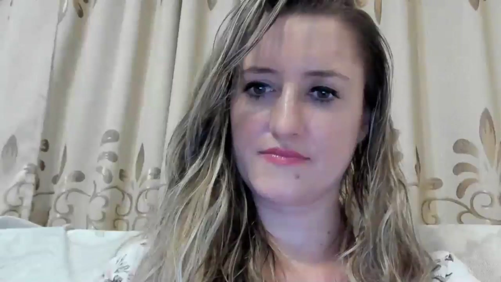 Gallery image thumbnail from BestDream's myfreecams stream on, 08/07/2024, 22:33 image 14 of 20