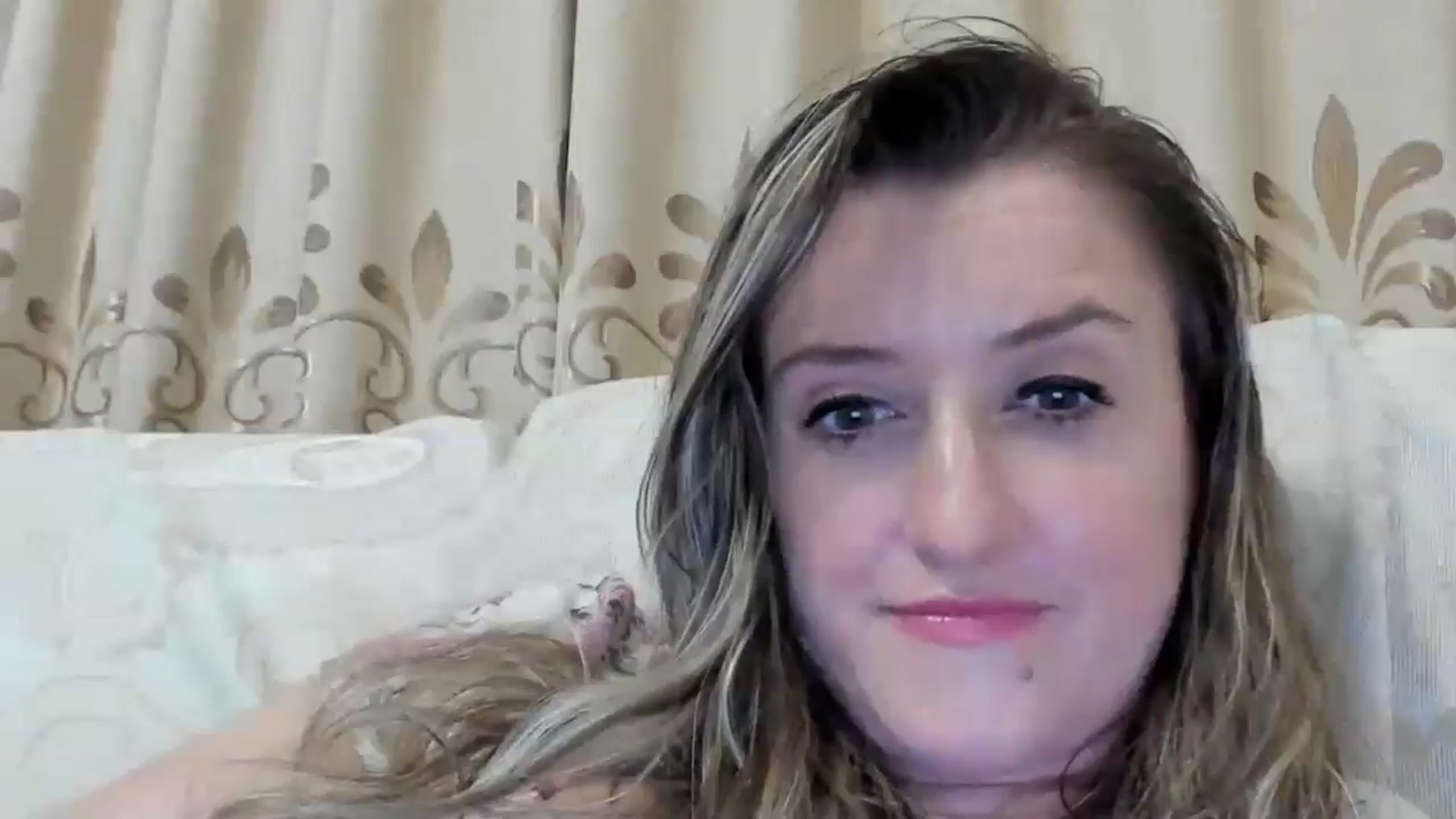 Gallery image thumbnail from BestDream's myfreecams stream on, 08/08/2024, 24:01 image 7 of 20