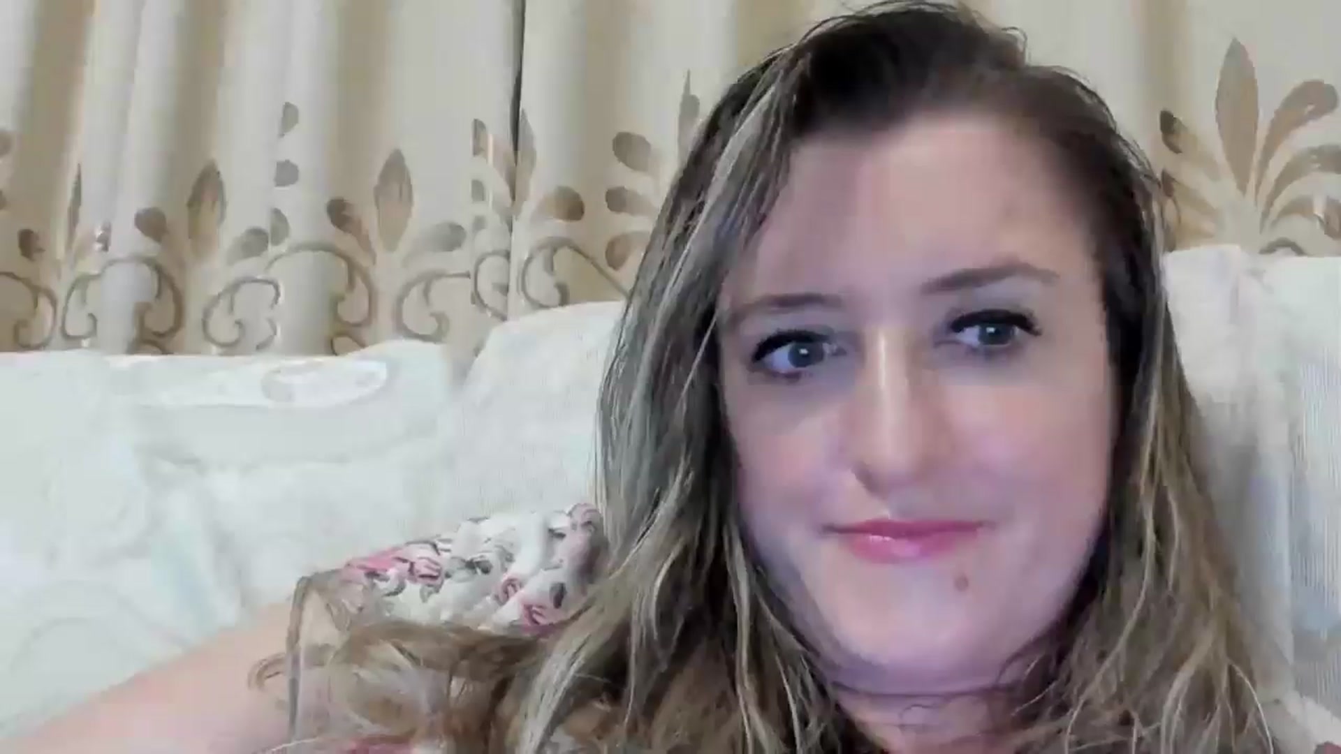 Gallery image thumbnail from BestDream's myfreecams stream on, 08/08/2024, 24:01 image 12 of 20