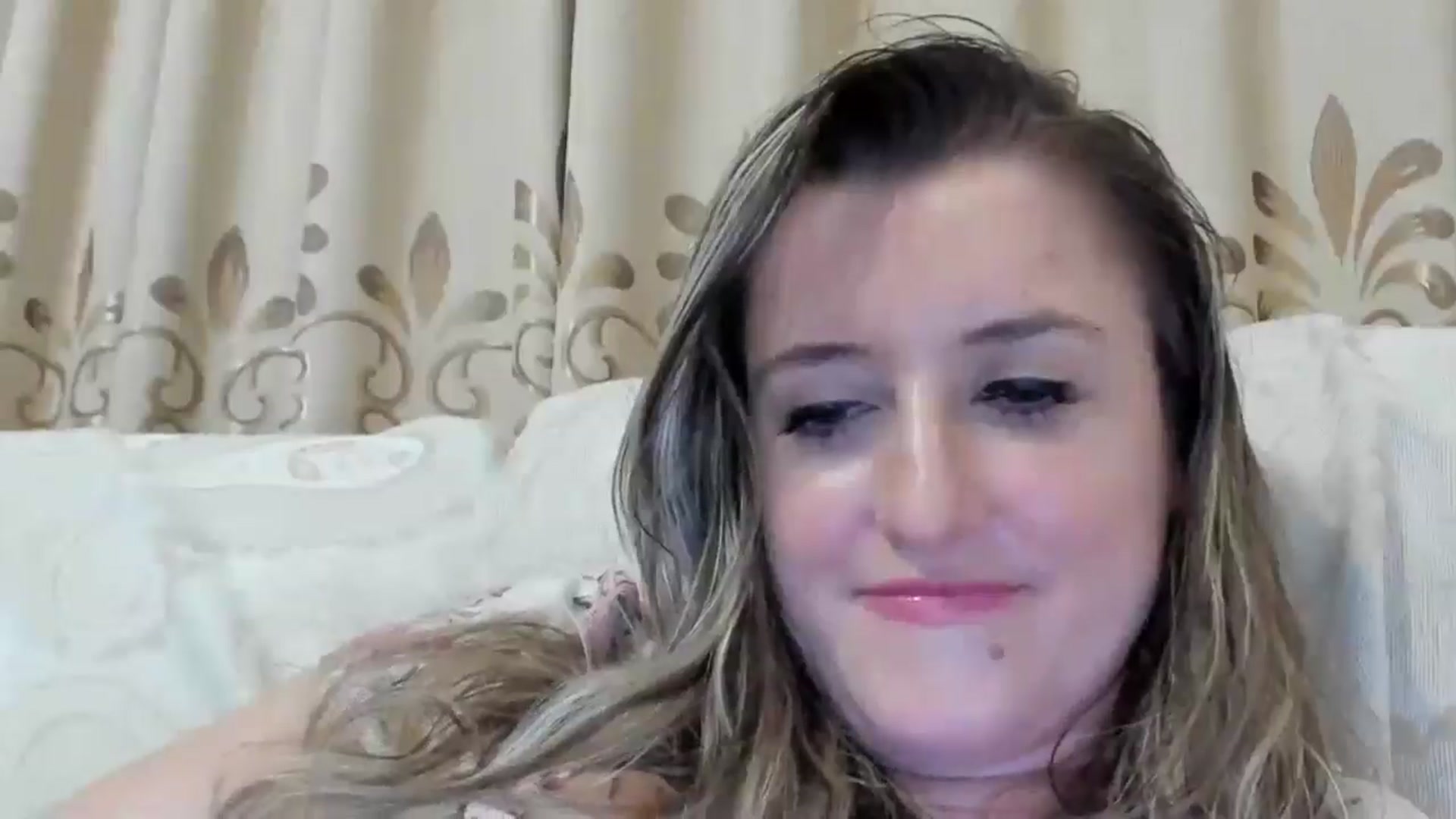 Gallery image thumbnail from BestDream's myfreecams stream on, 08/08/2024, 24:01 image 6 of 20
