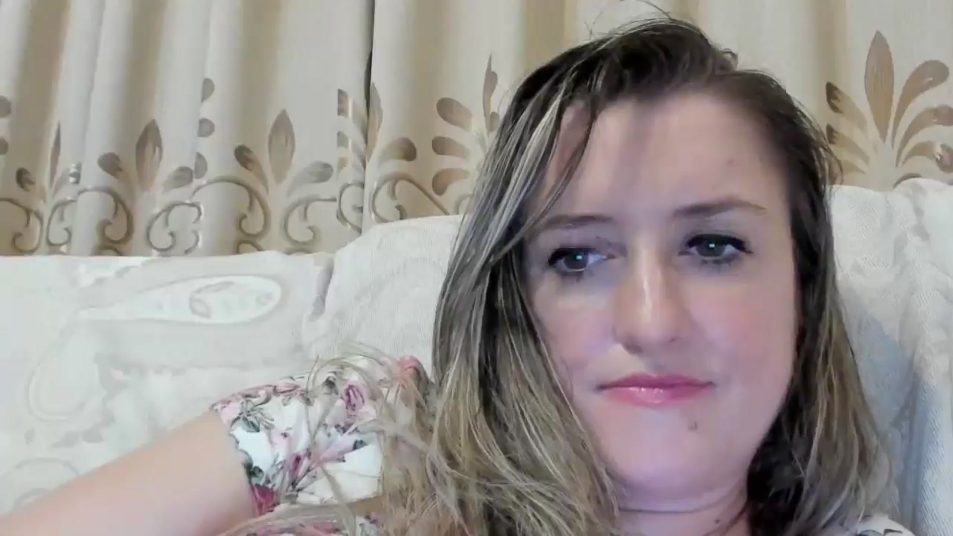 Gallery image thumbnail from BestDream's myfreecams stream on, 08/08/2024, 01:03 image 8 of 20