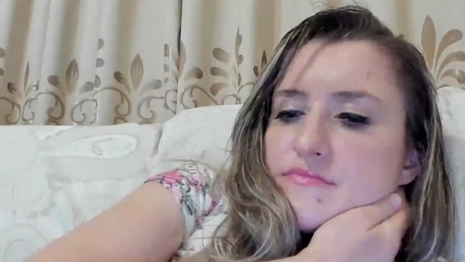Gallery image thumbnail from BestDream's myfreecams stream on, 08/08/2024, 01:03 image 5 of 20