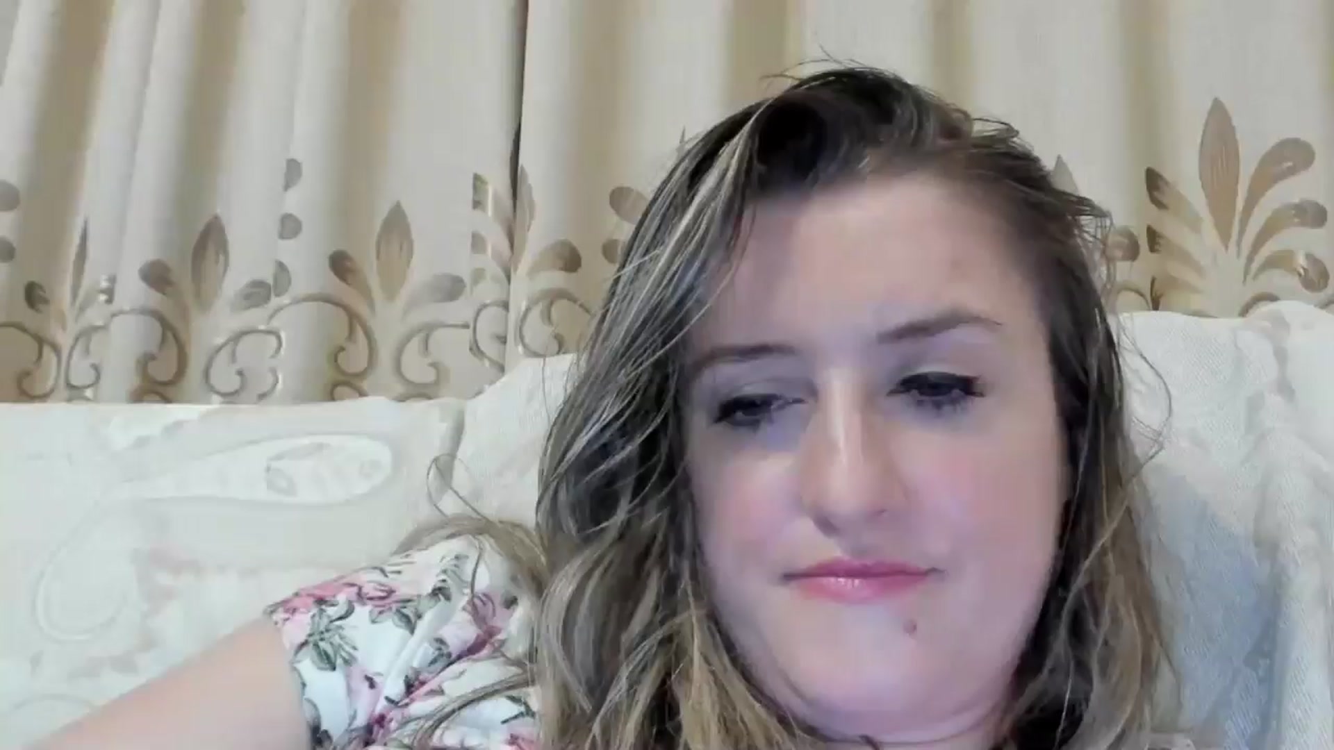 Gallery image thumbnail from BestDream's myfreecams stream on, 08/08/2024, 01:03 image 17 of 20