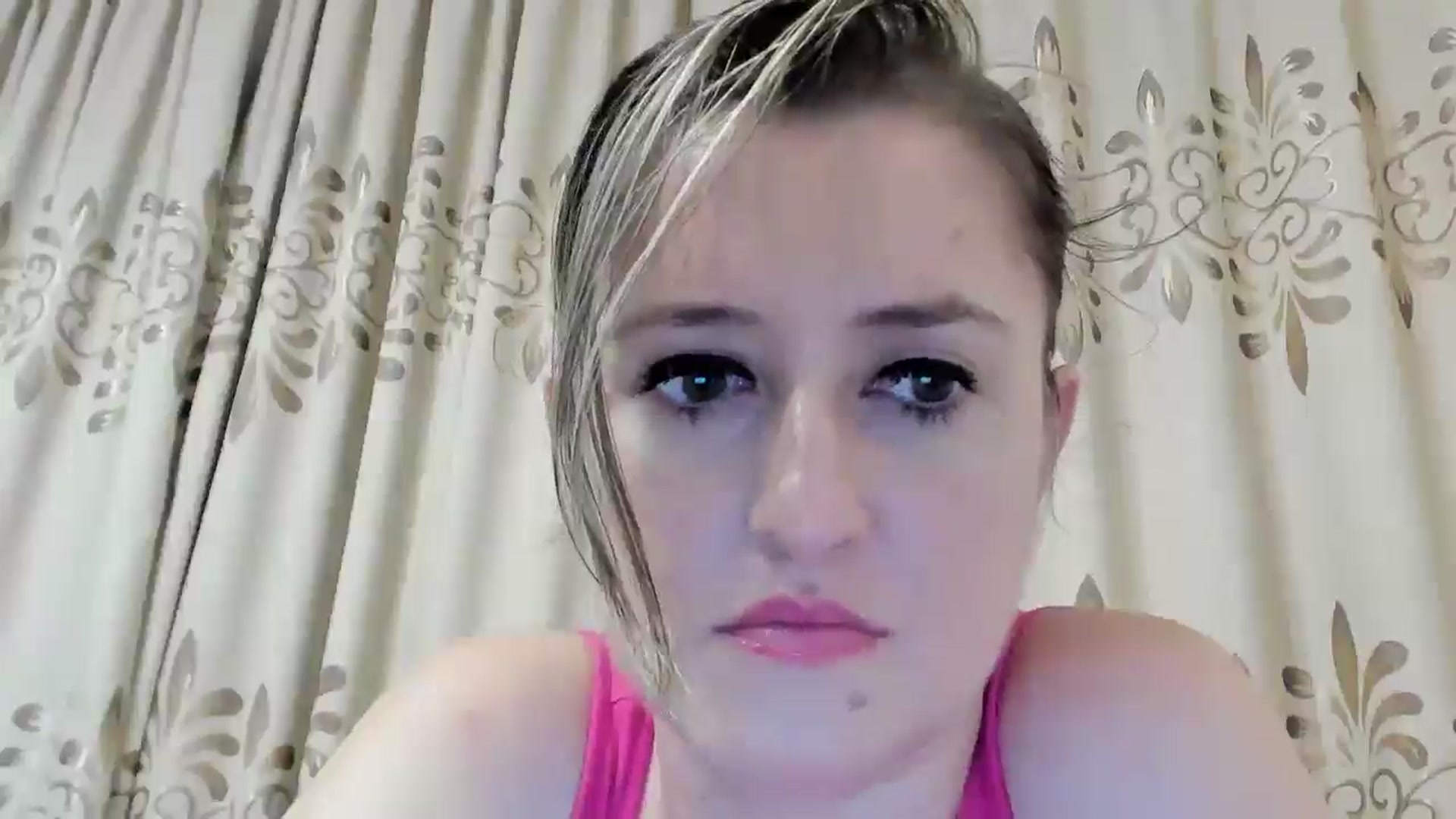 Gallery image thumbnail from BestDream's myfreecams stream on, 08/08/2024, 21:42 image 2 of 20