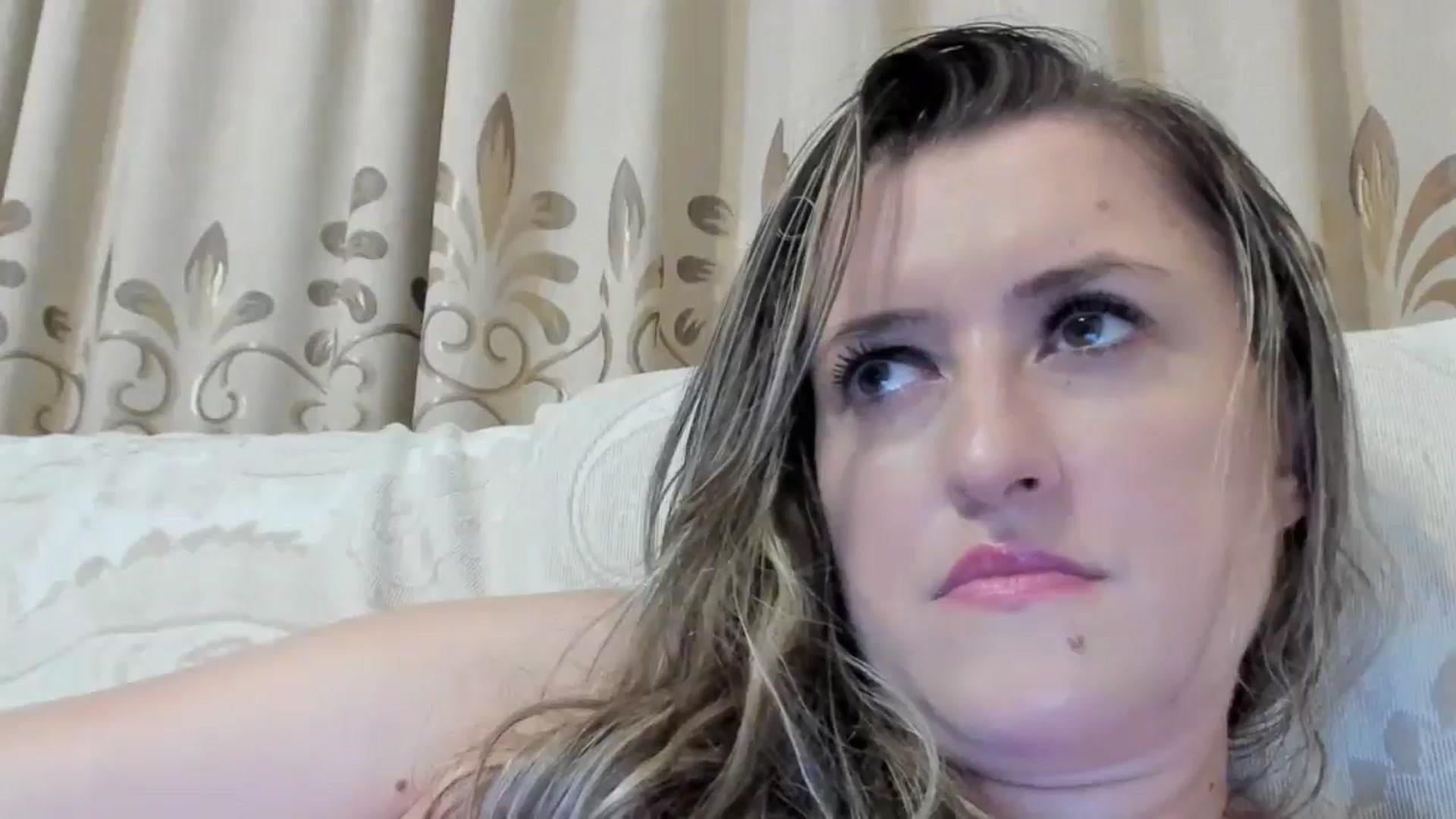 Gallery image thumbnail from BestDream's myfreecams stream on, 08/09/2024, 24:40 image 14 of 20