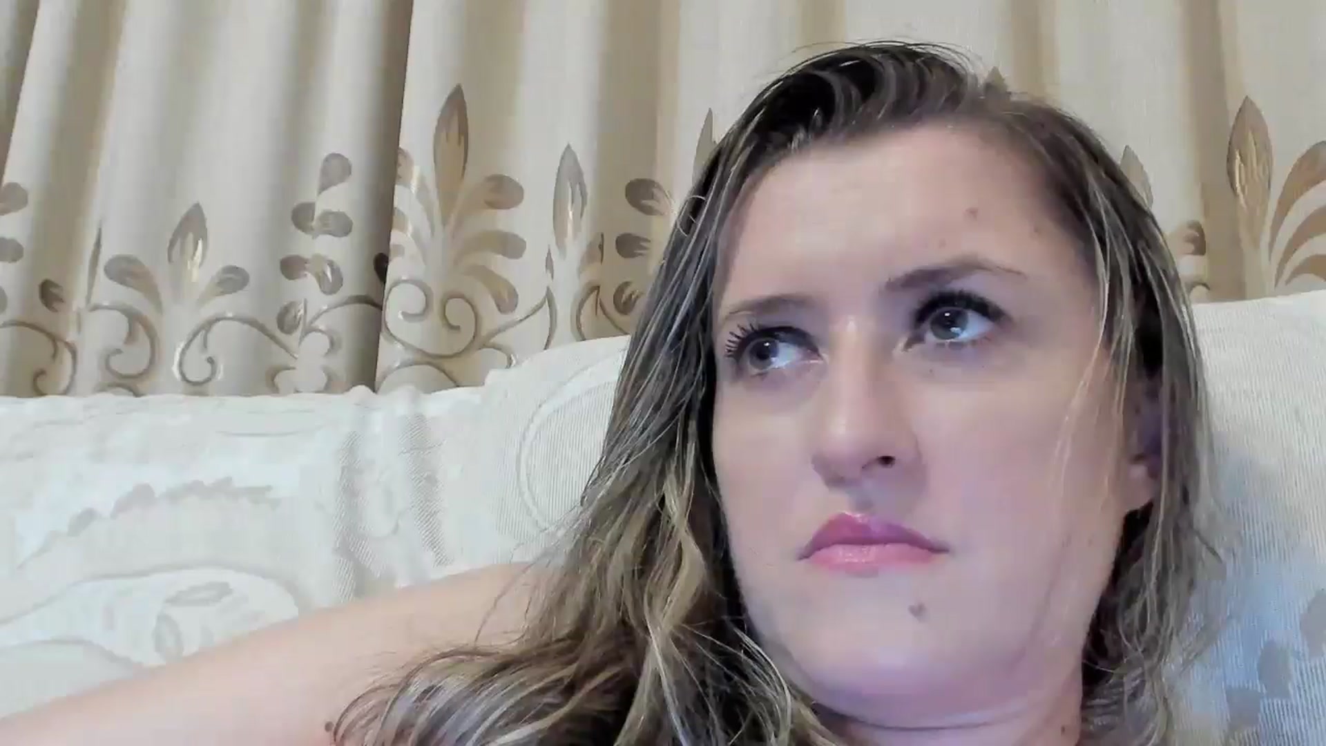 Gallery image thumbnail from BestDream's myfreecams stream on, 08/09/2024, 24:40 image 15 of 20