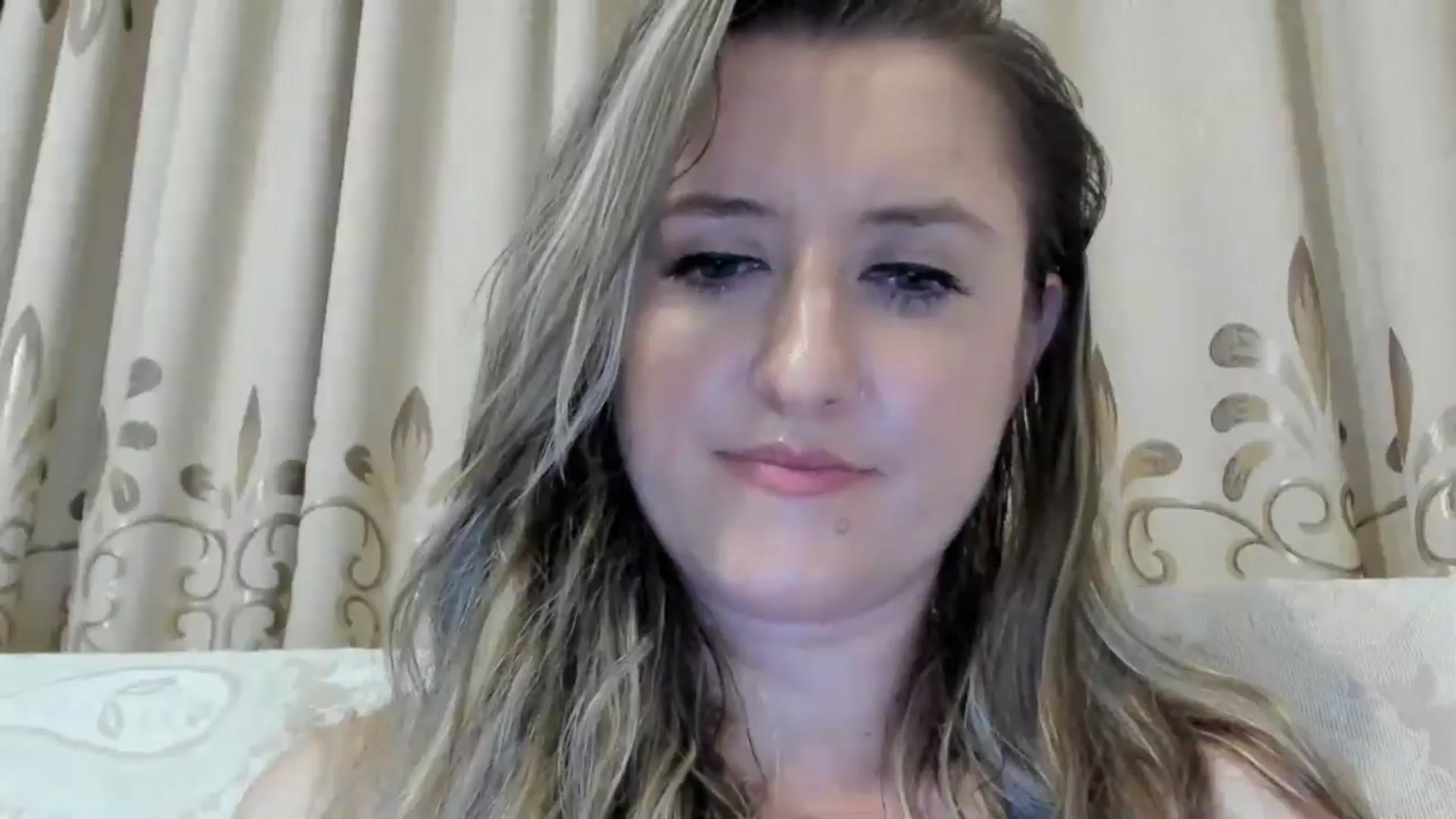Gallery image thumbnail from BestDream's myfreecams stream on, 08/09/2024, 23:48 image 12 of 20