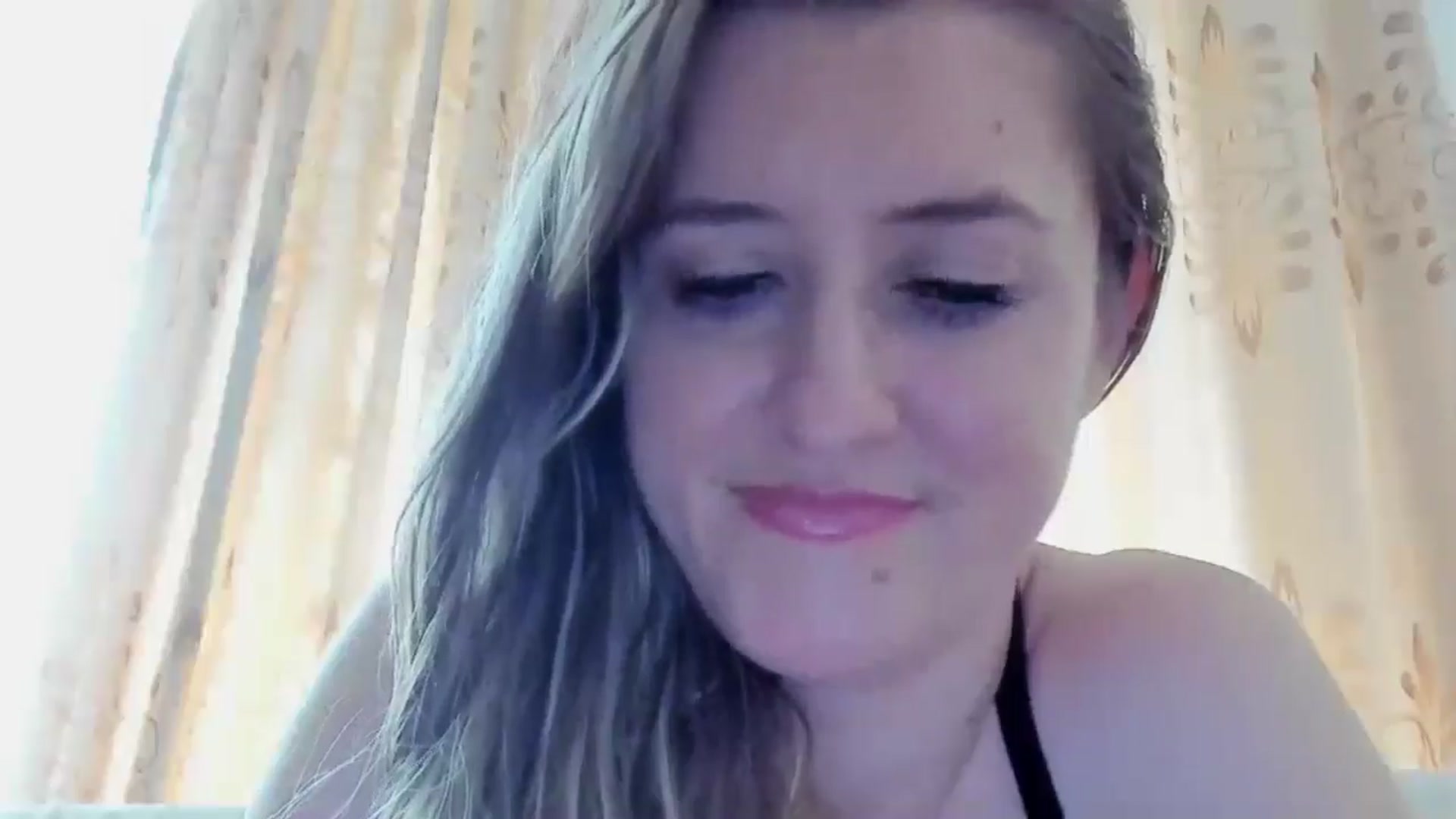 Gallery image thumbnail from BestDream's myfreecams stream on, 08/10/2024, 15:40 image 7 of 20