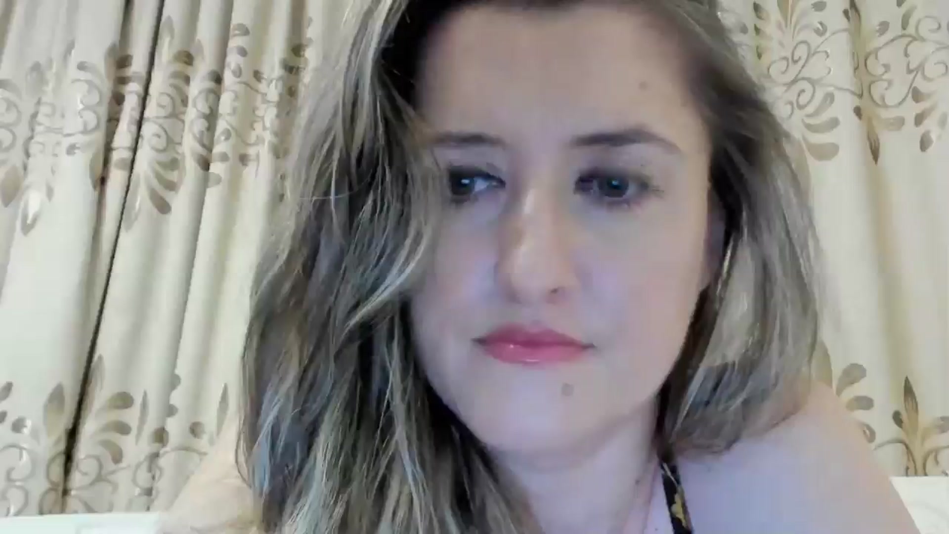 Gallery image thumbnail from BestDream's myfreecams stream on, 08/10/2024, 21:35 image 11 of 20