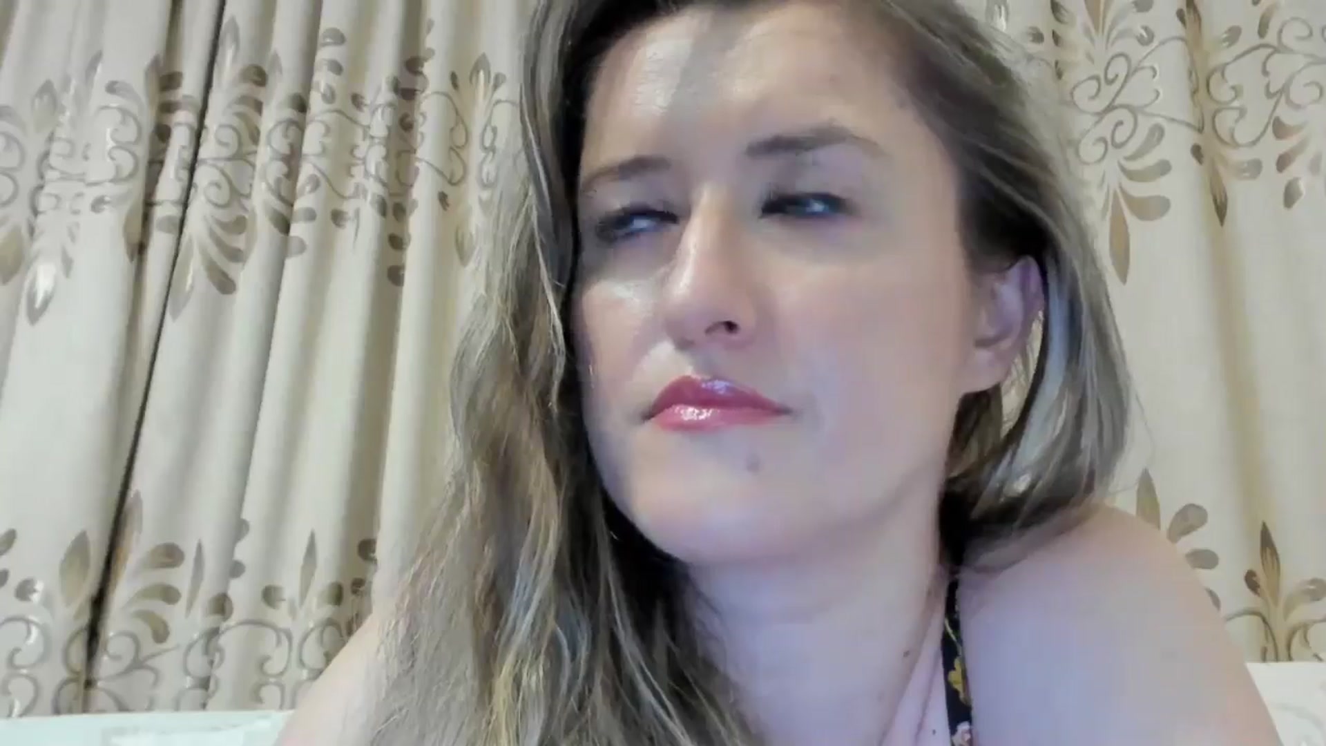 Gallery image thumbnail from BestDream's myfreecams stream on, 08/10/2024, 21:35 image 14 of 20