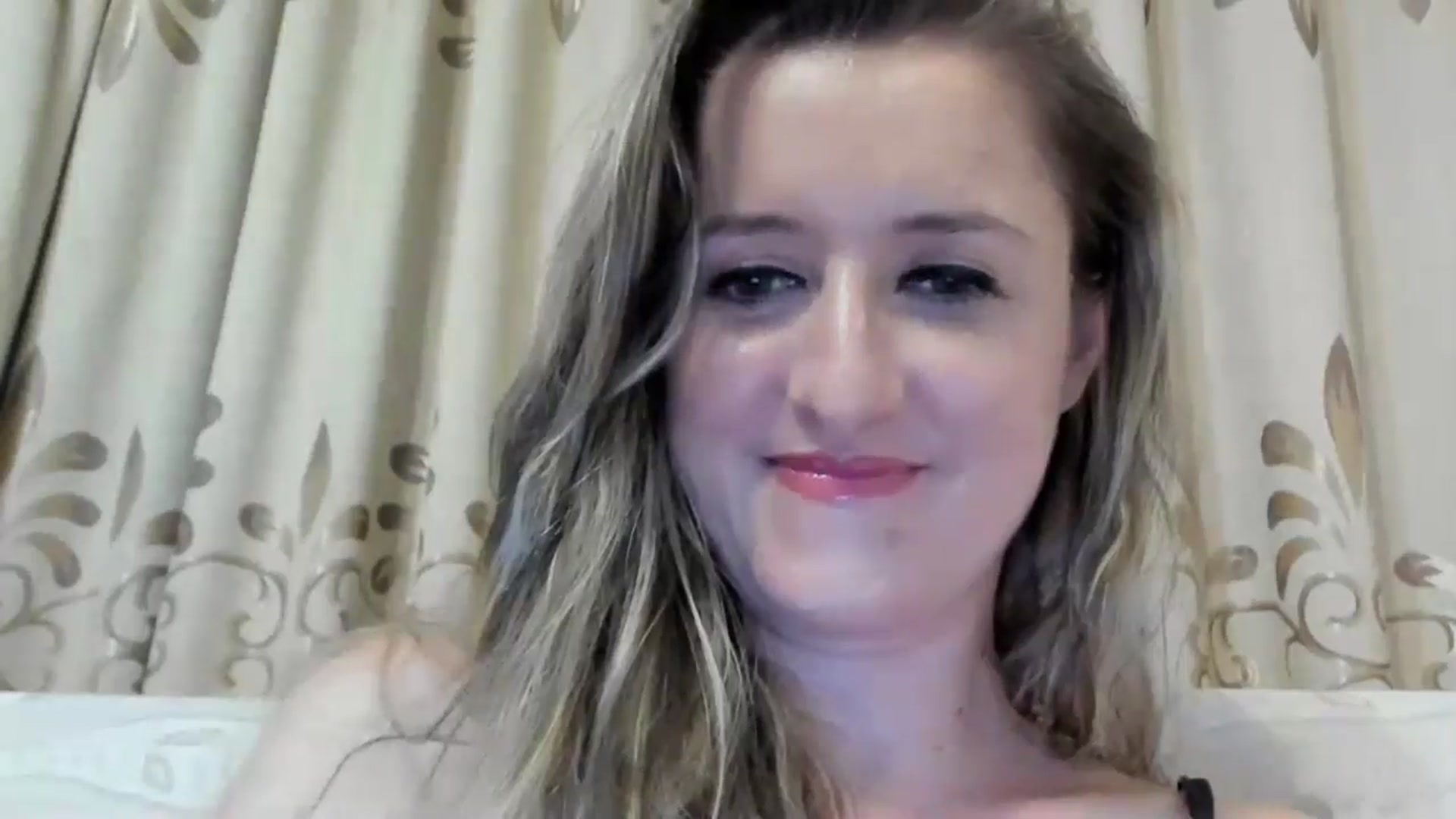 Gallery image thumbnail from BestDream's myfreecams stream on, 08/10/2024, 23:01 image 10 of 20