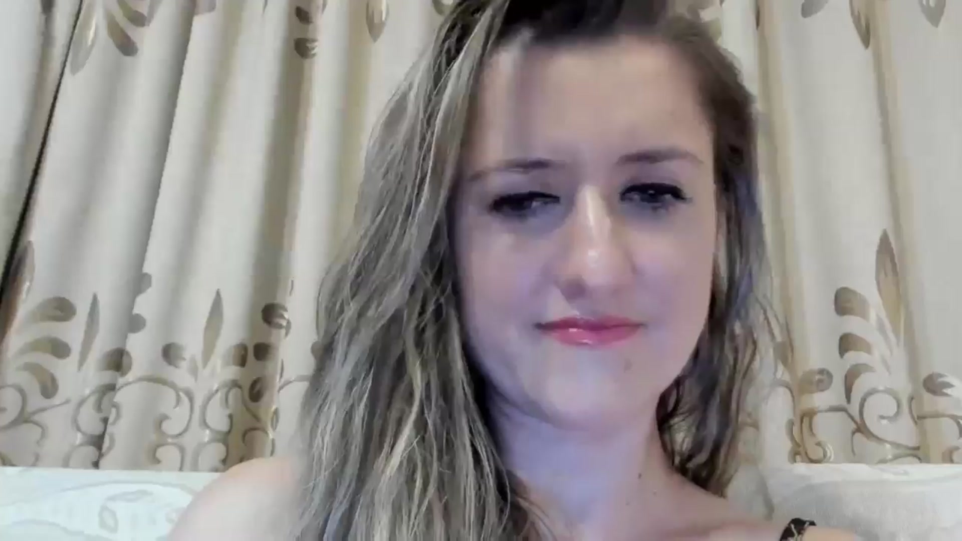 Gallery image thumbnail from BestDream's myfreecams stream on, 08/10/2024, 23:01 image 3 of 20