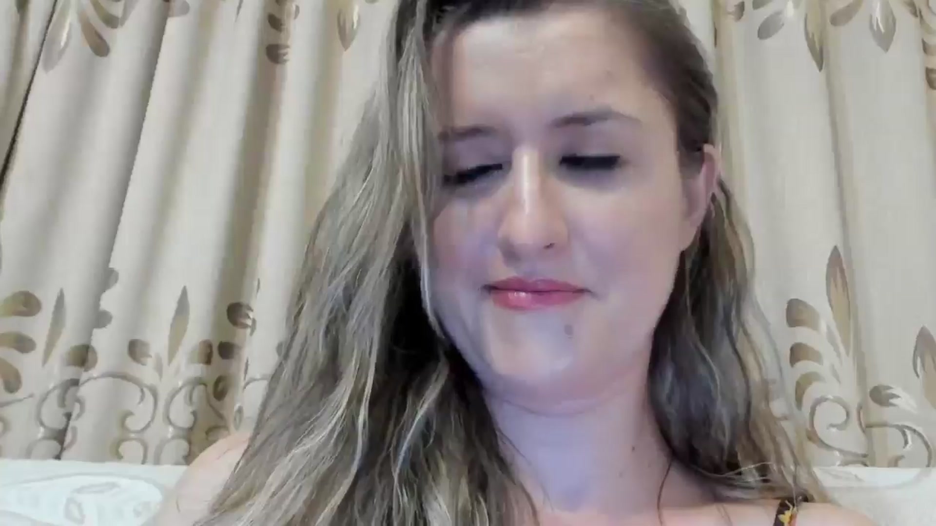 Gallery image thumbnail from BestDream's myfreecams stream on, 08/10/2024, 23:01 image 18 of 20
