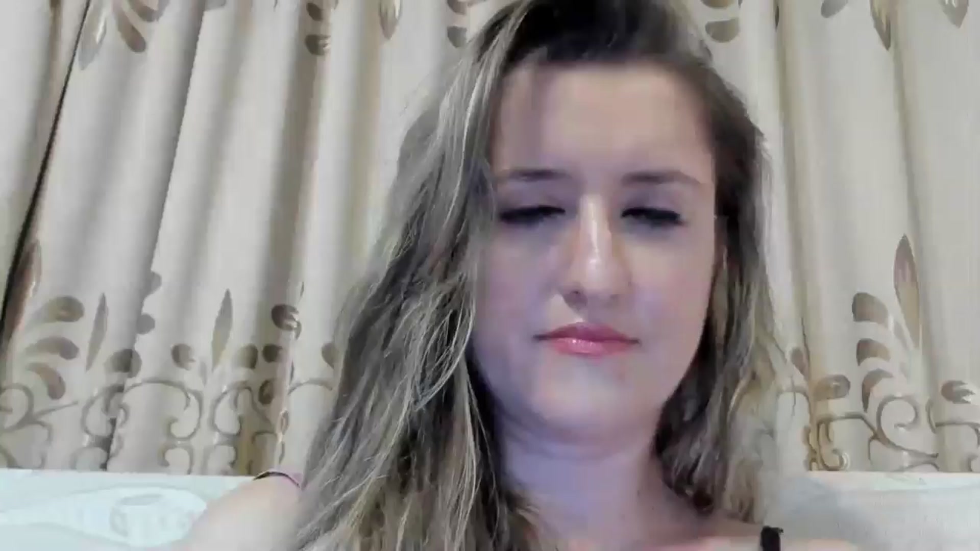 Gallery image thumbnail from BestDream's myfreecams stream on, 08/10/2024, 23:01 image 9 of 20