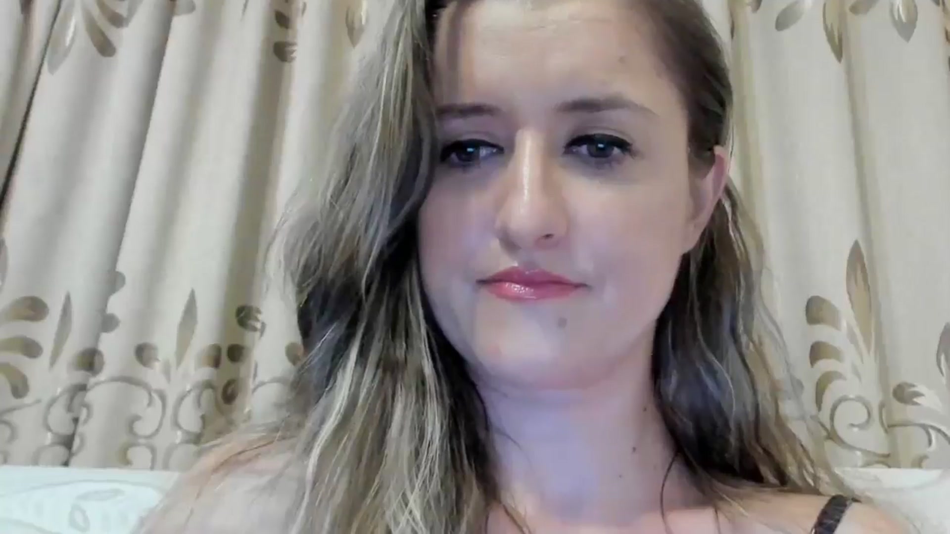 Gallery image thumbnail from BestDream's myfreecams stream on, 08/10/2024, 23:01 image 15 of 20