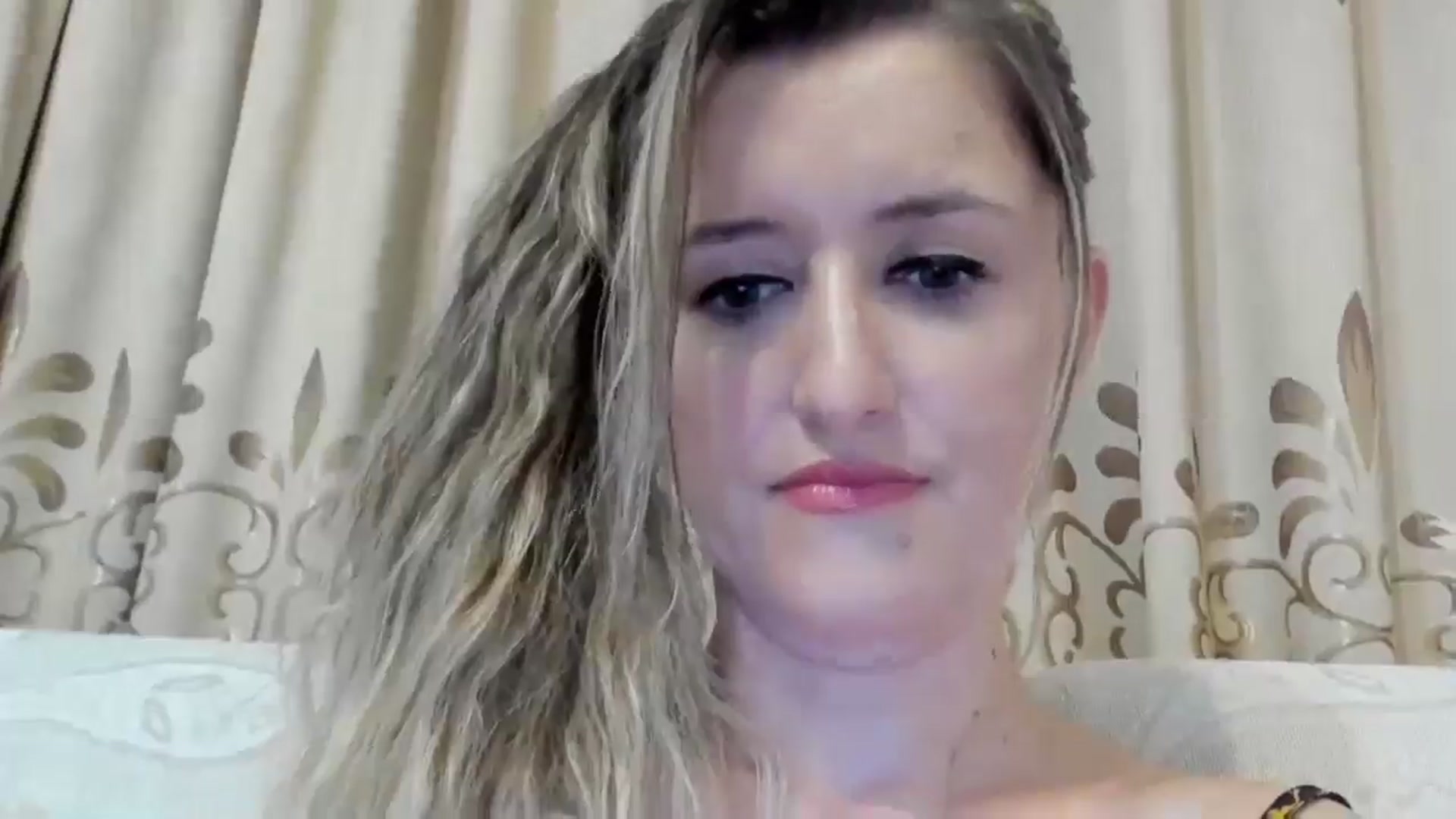 Gallery image thumbnail from BestDream's myfreecams stream on, 08/10/2024, 23:50 image 4 of 20