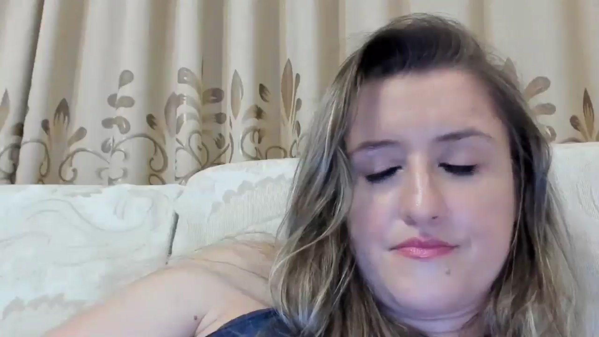 Gallery image thumbnail from BestDream's myfreecams stream on, 08/11/2024, 01:22 image 11 of 20