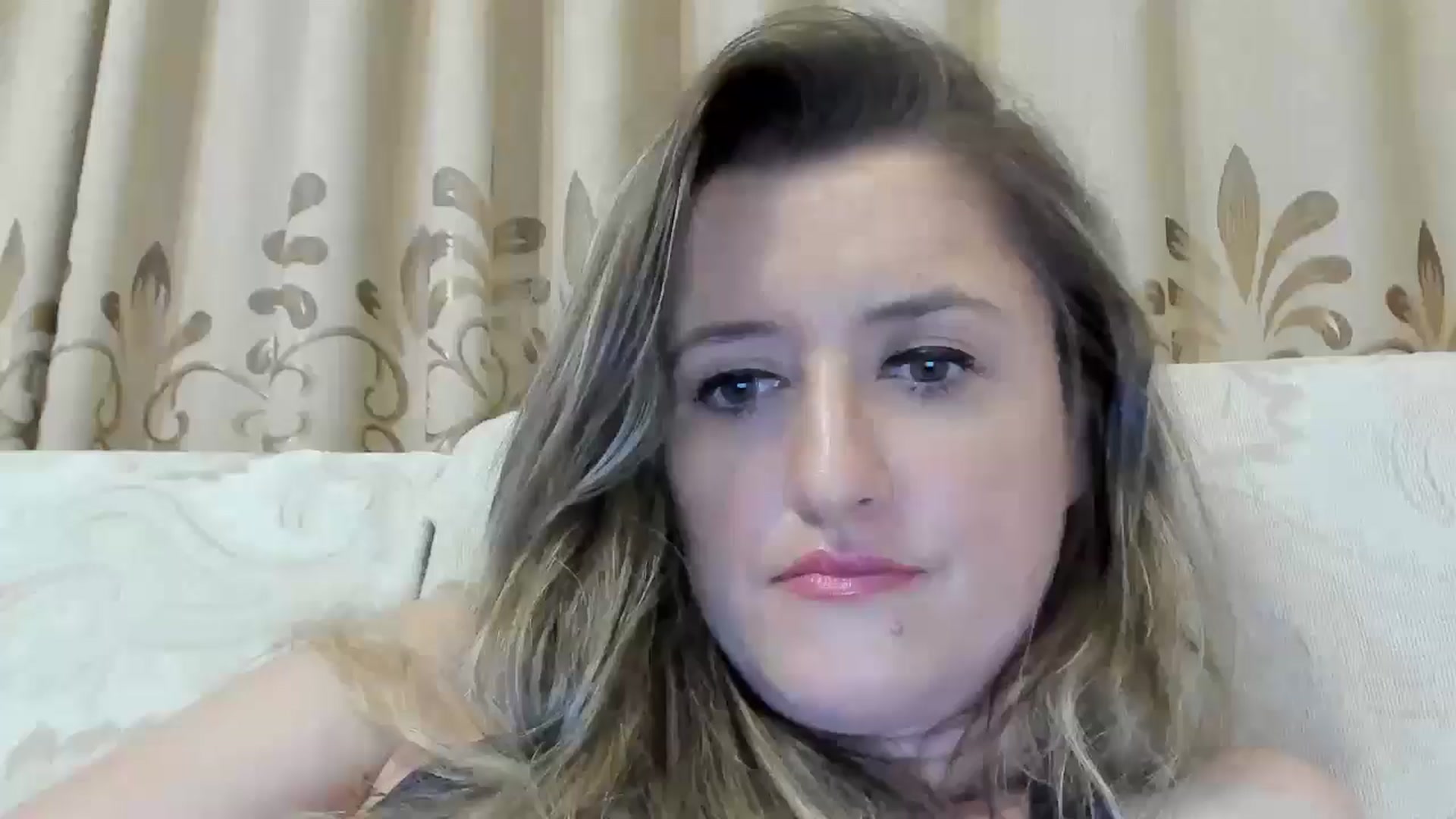 Gallery image thumbnail from BestDream's myfreecams stream on, 08/11/2024, 01:22 image 1 of 20
