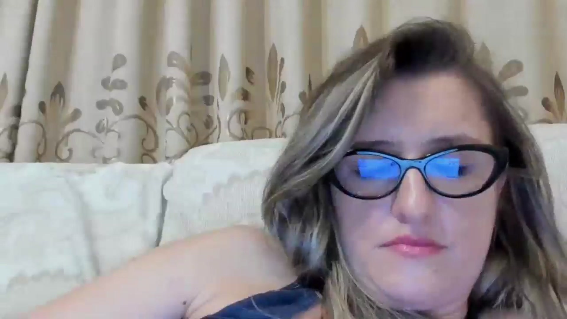 Gallery image thumbnail from BestDream's myfreecams stream on, 08/11/2024, 02:17 image 11 of 20