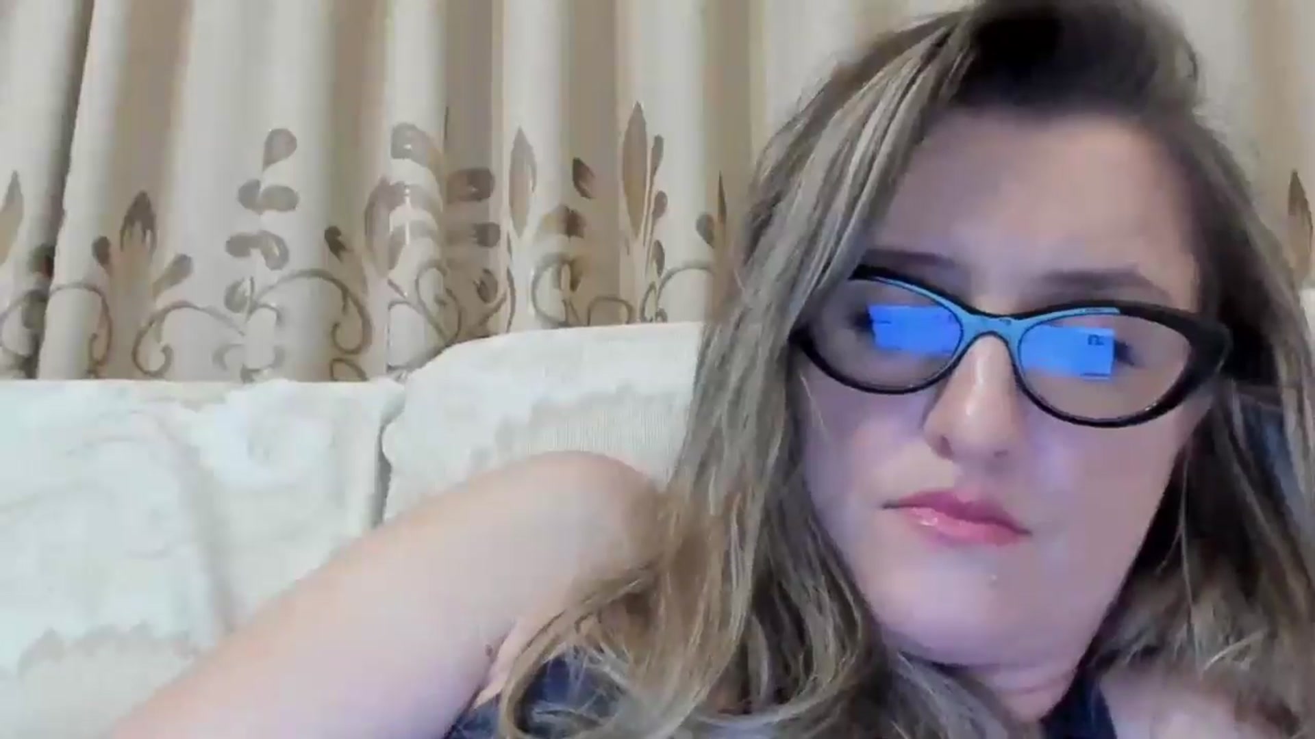 Gallery image thumbnail from BestDream's myfreecams stream on, 08/11/2024, 02:17 image 8 of 20