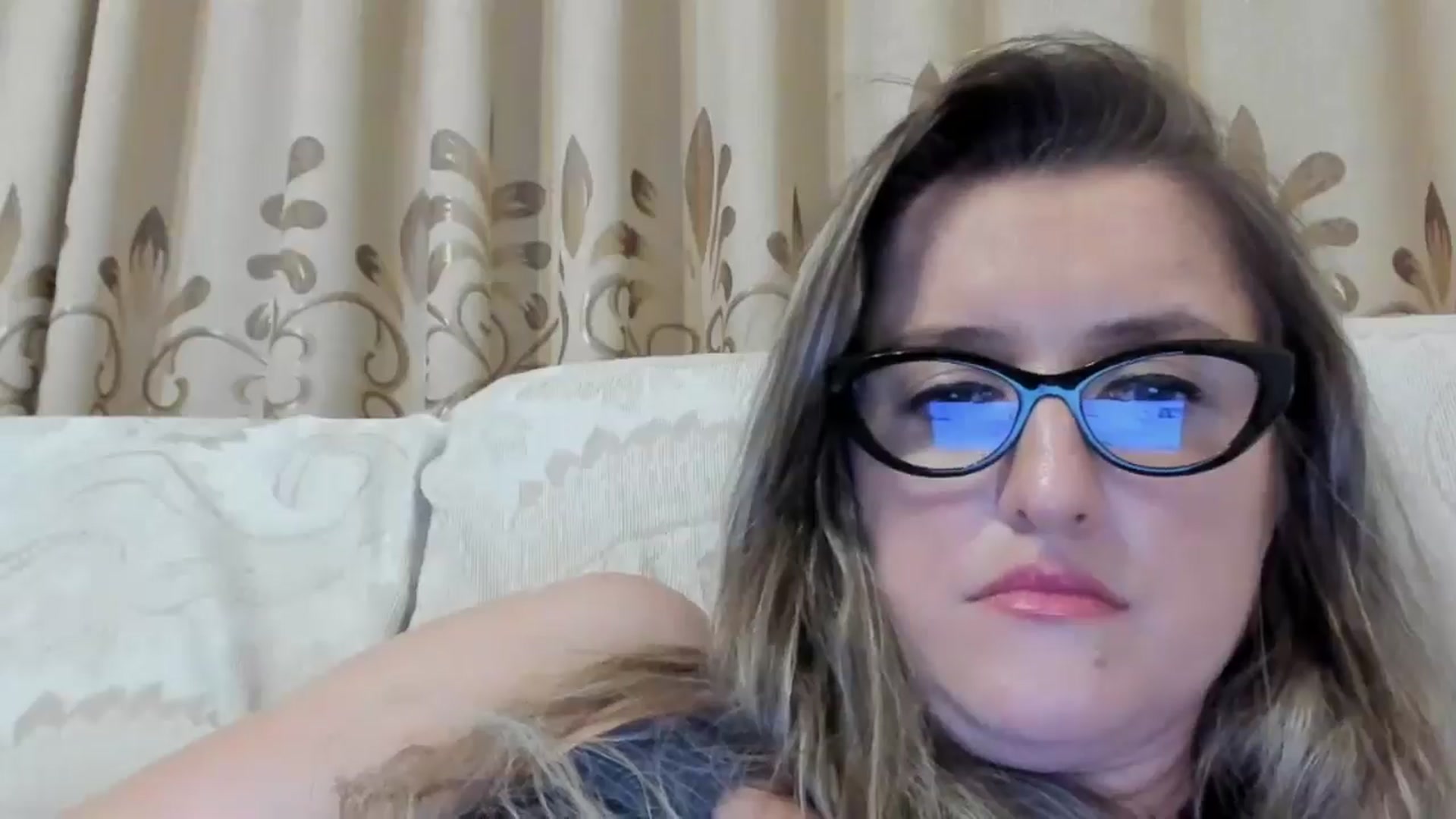 Gallery image thumbnail from BestDream's myfreecams stream on, 08/11/2024, 02:17 image 4 of 20