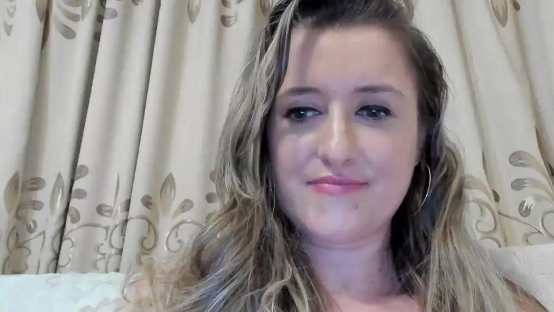 Gallery image thumbnail from BestDream's myfreecams stream on, 08/11/2024, 22:34 image 8 of 20