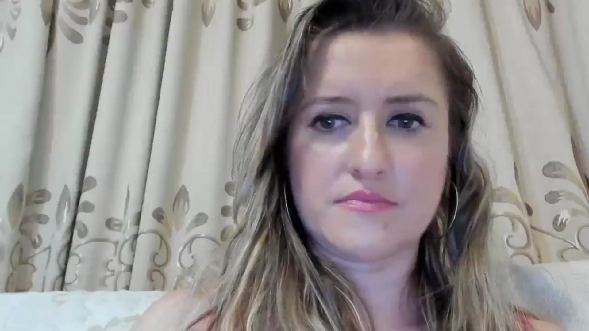 Gallery image thumbnail from BestDream's myfreecams stream on, 08/11/2024, 22:34 image 10 of 20